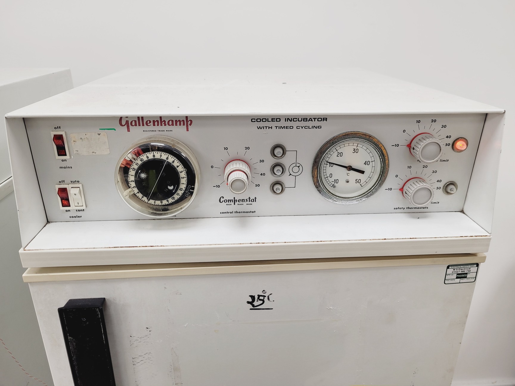 Image of Gallenkamp Cooled Incubator w/ Timed Cycling App. No 6B 7801 B