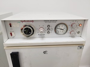 Thumbnail image of Gallenkamp Cooled Incubator w/ Timed Cycling App. No 6B 7801 B