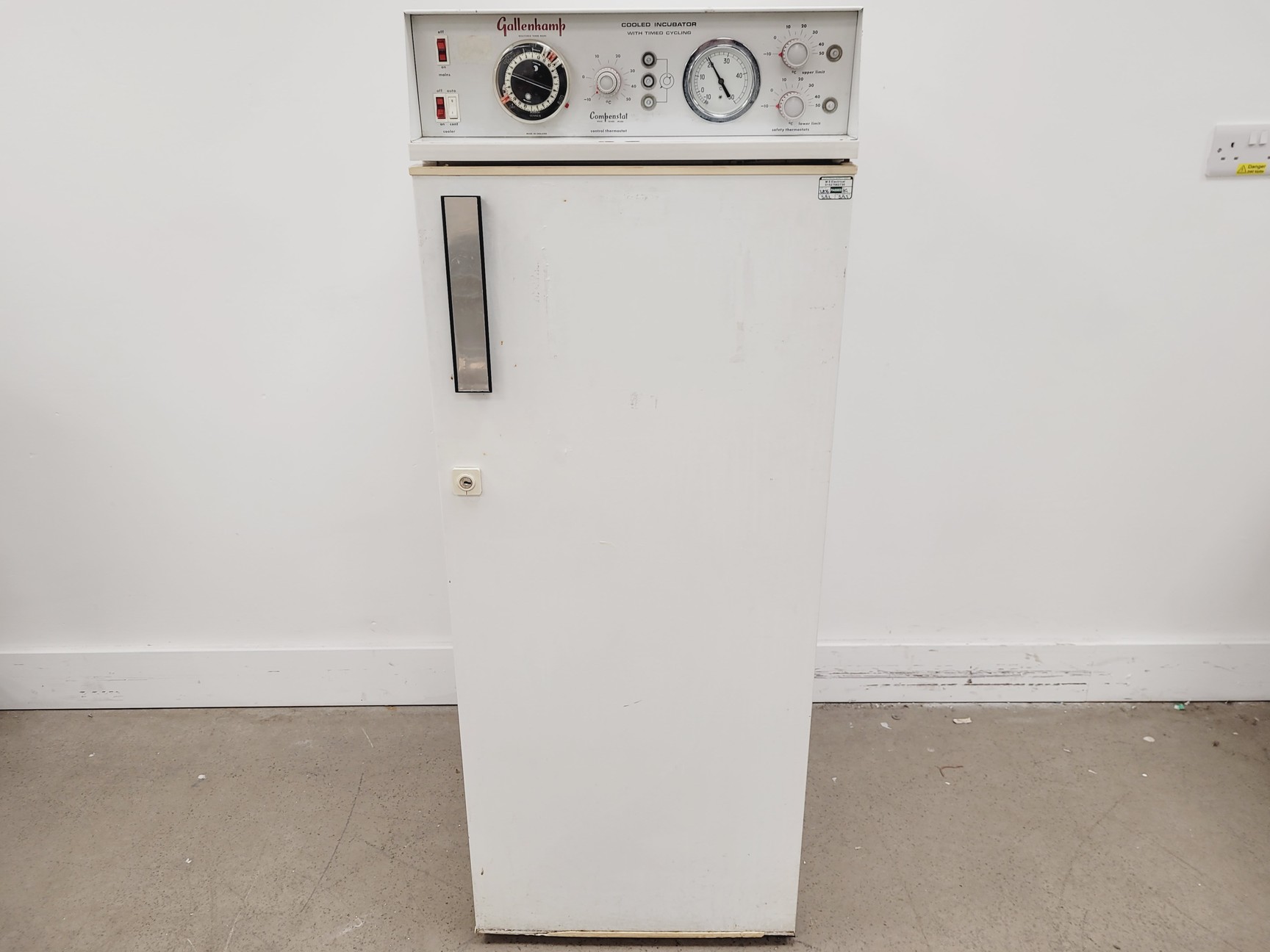 Image of Gallenkamp Cooled Incubator w/ Timed Cycling App. No 6B 7801 B