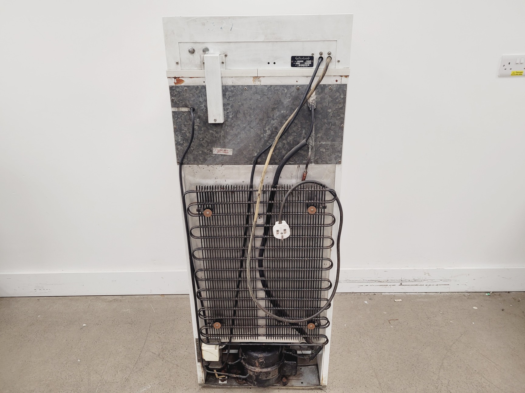 Image of Gallenkamp Cooled Incubator w/ Timed Cycling App. No 6B 7801 B