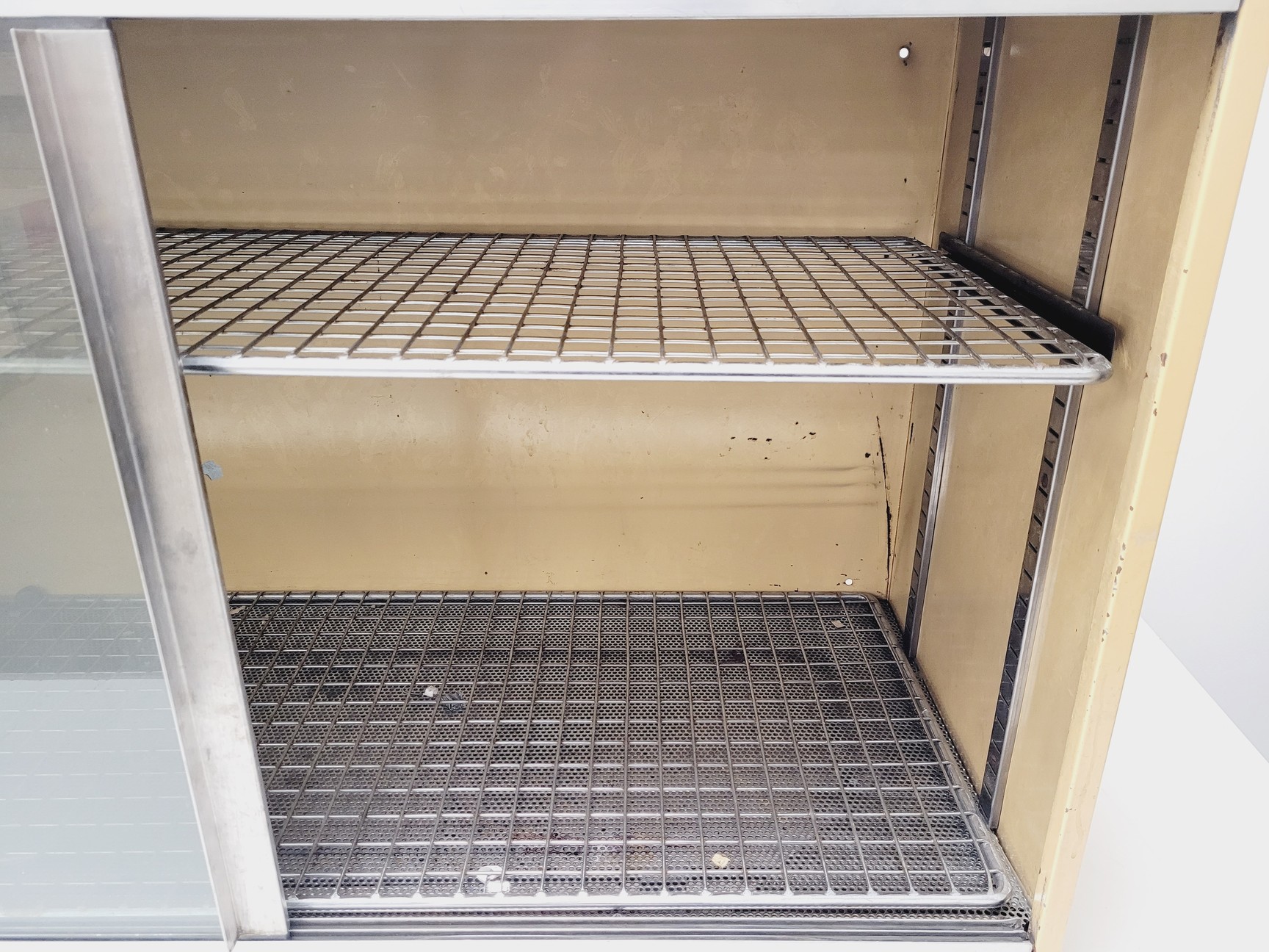 Image of LEEC LSS Drying Cabinet