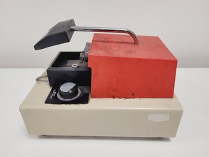 Thumbnail image of D.S.K DTK-1000 Microslicer Vibrating Blade Microtome Tissue Slicers Lab