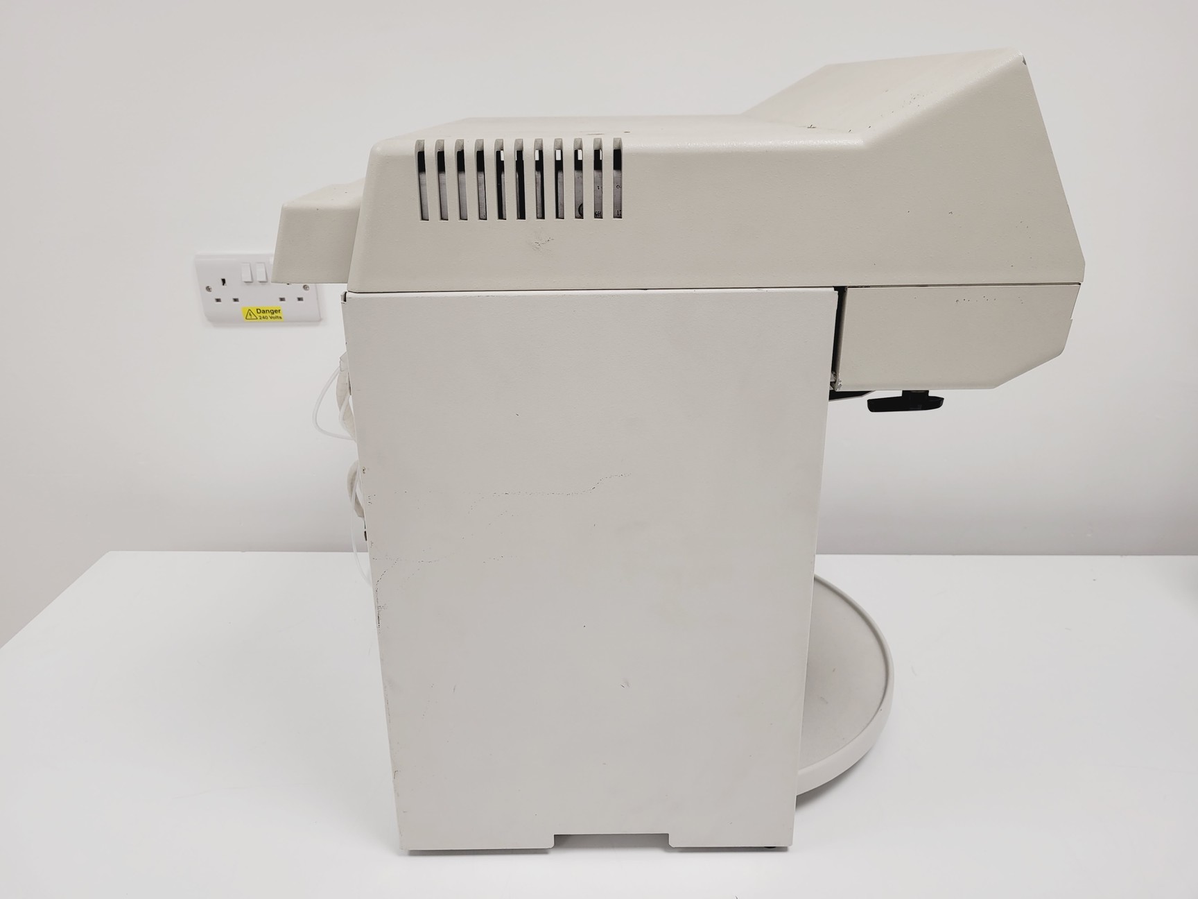 Image of Beckman Oligo 1000 DNA Synthesizer