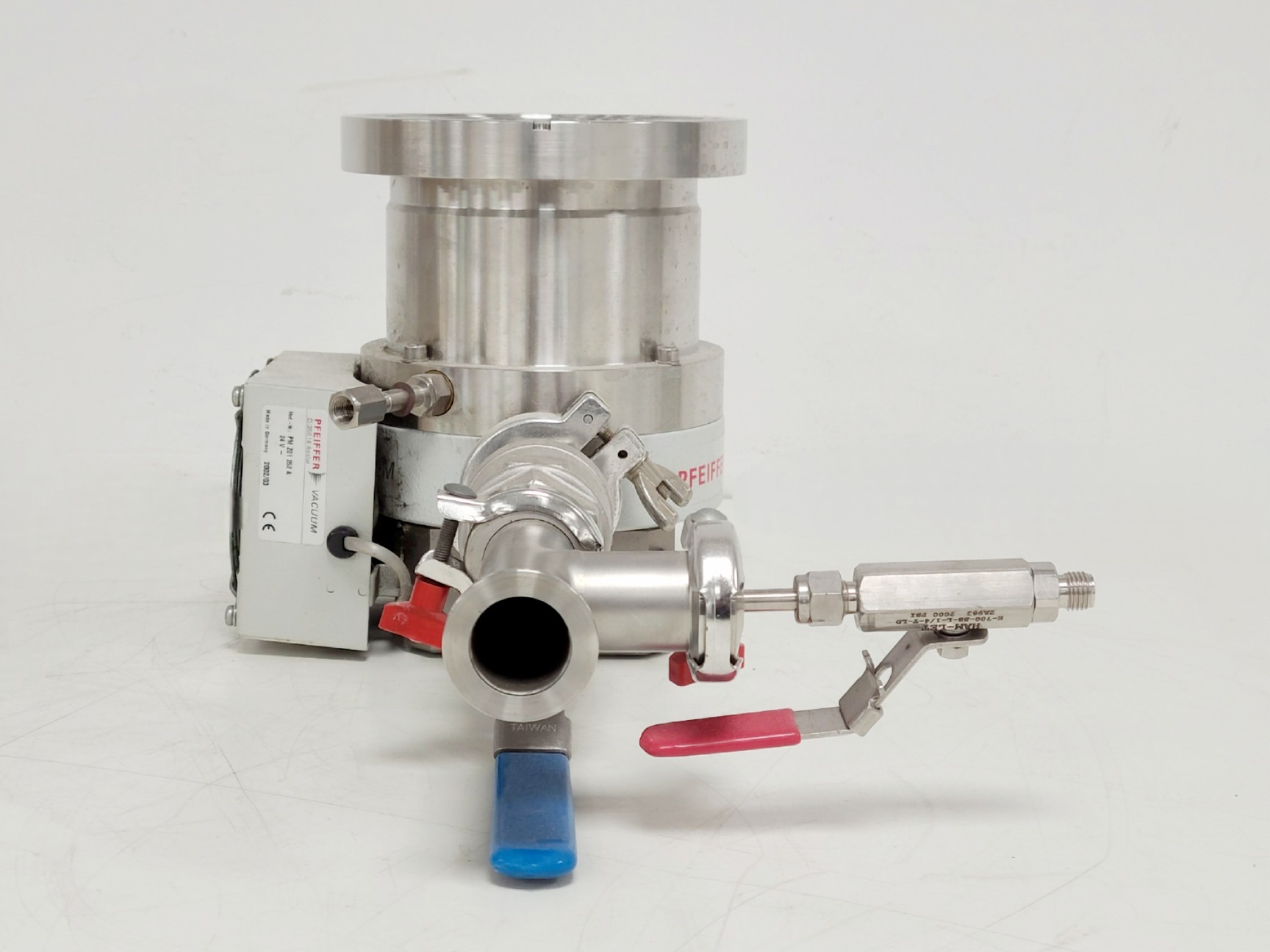 Image of Pfeiffer HiPace Turbo Molecular Pump Models TMU 261/TC600/PM Z01 252 A