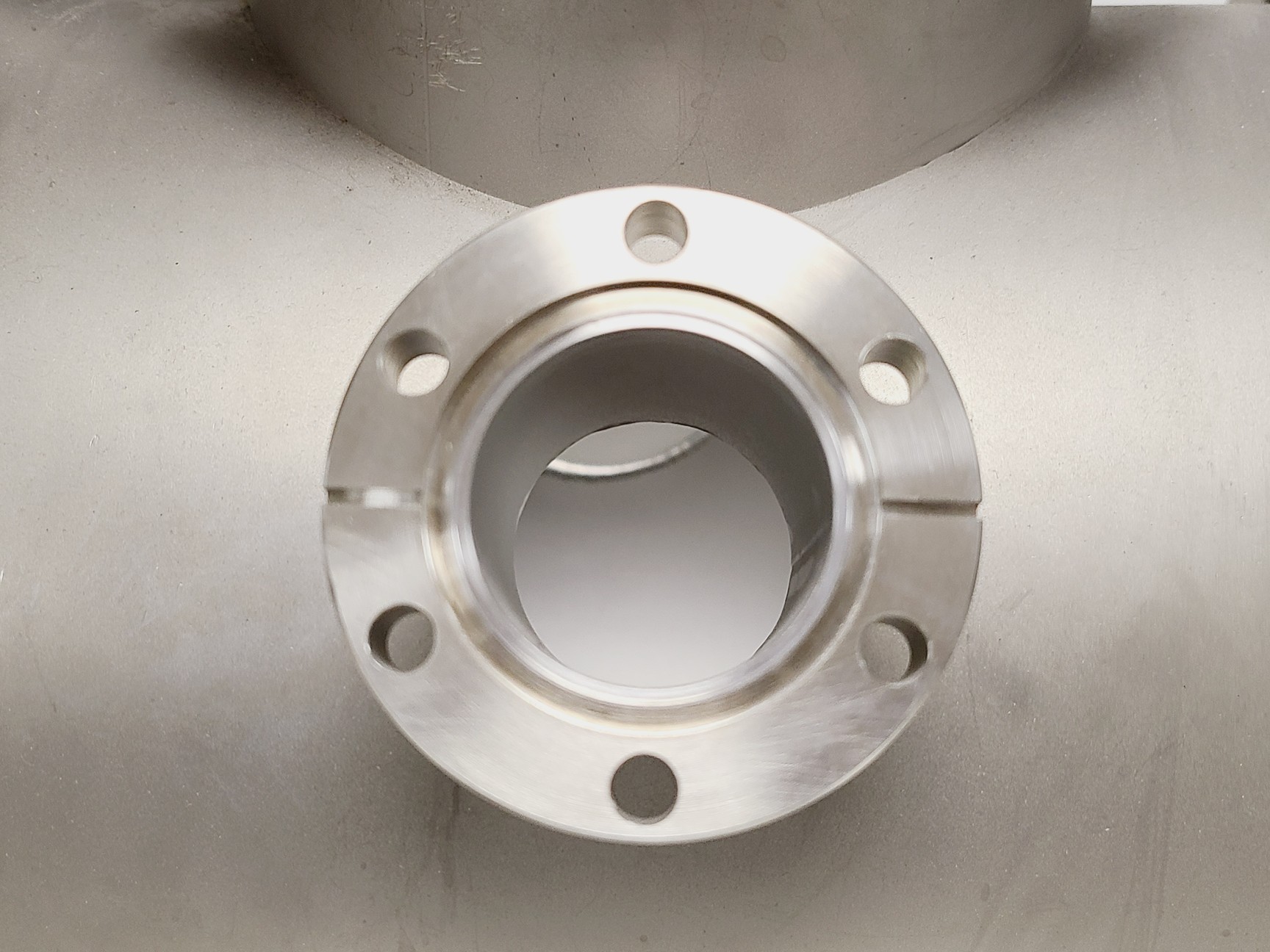 Image of Stainless Steel UHV Vacuum Chamber with Multiple CF Ports
