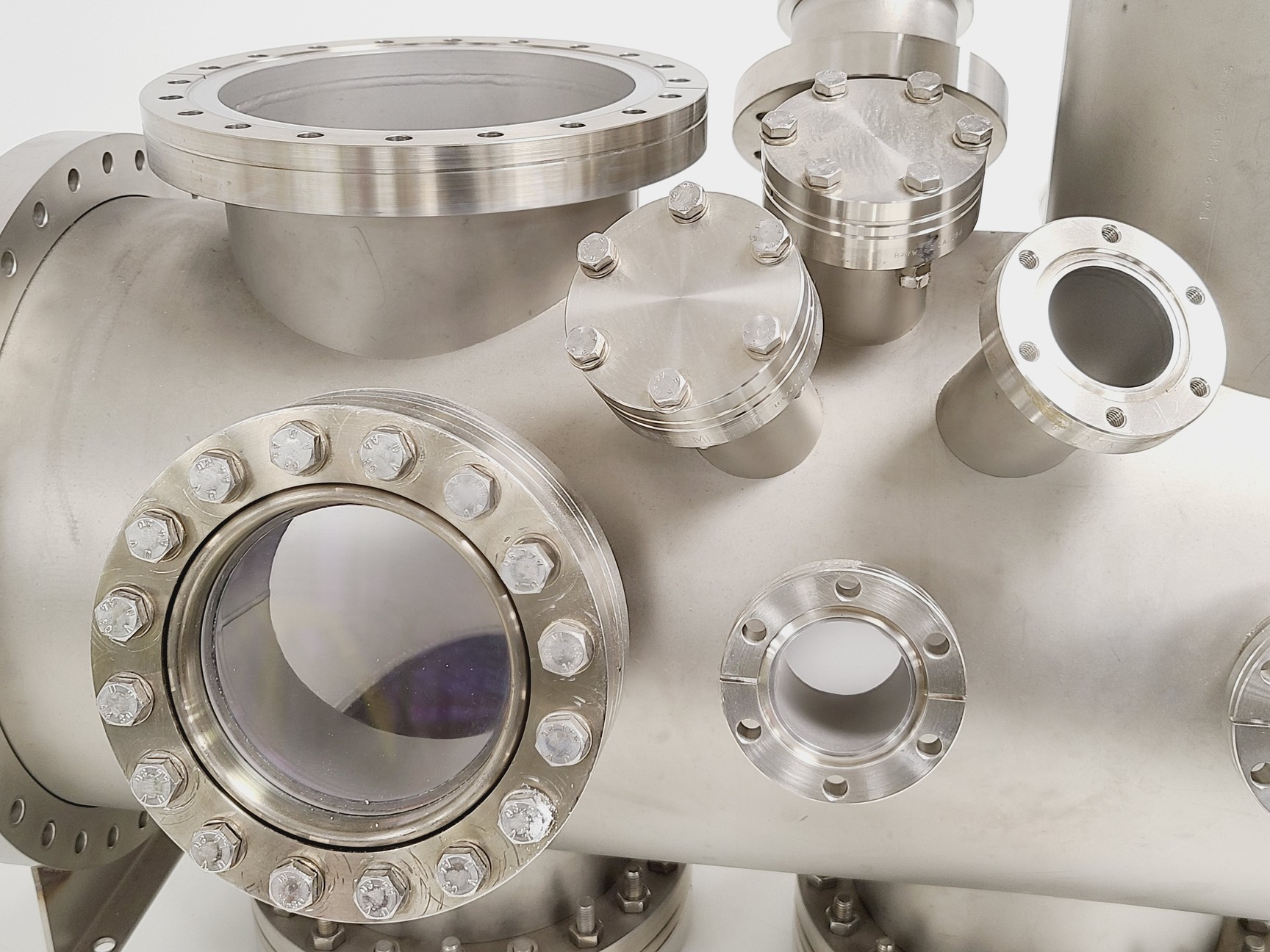 Image of Stainless Steel UHV Vacuum Chamber with Multiple CF Ports