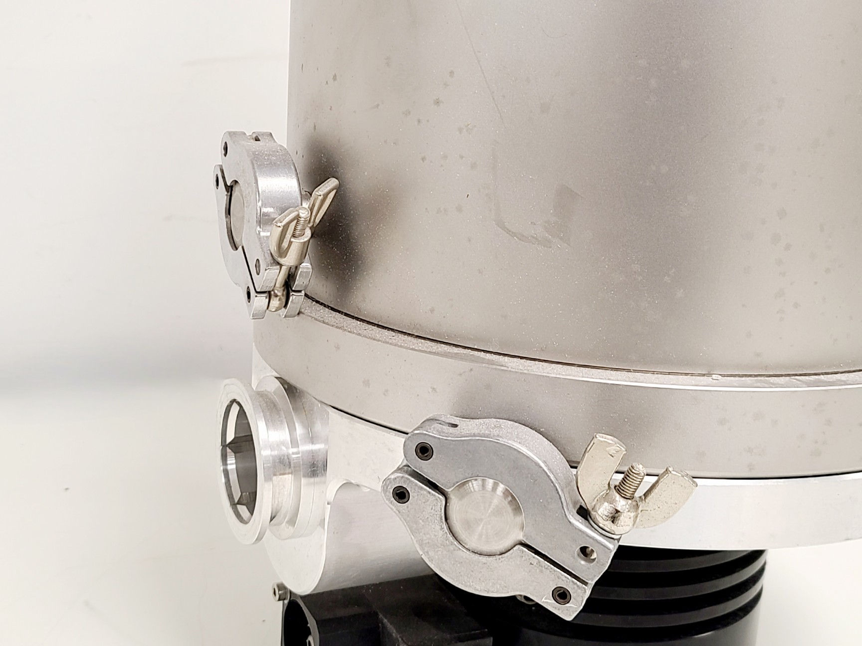 Image of Leybold Vacuum TURBOVAC 1000 C Turbo-Molecular Pump w/ Renishaw Chamber