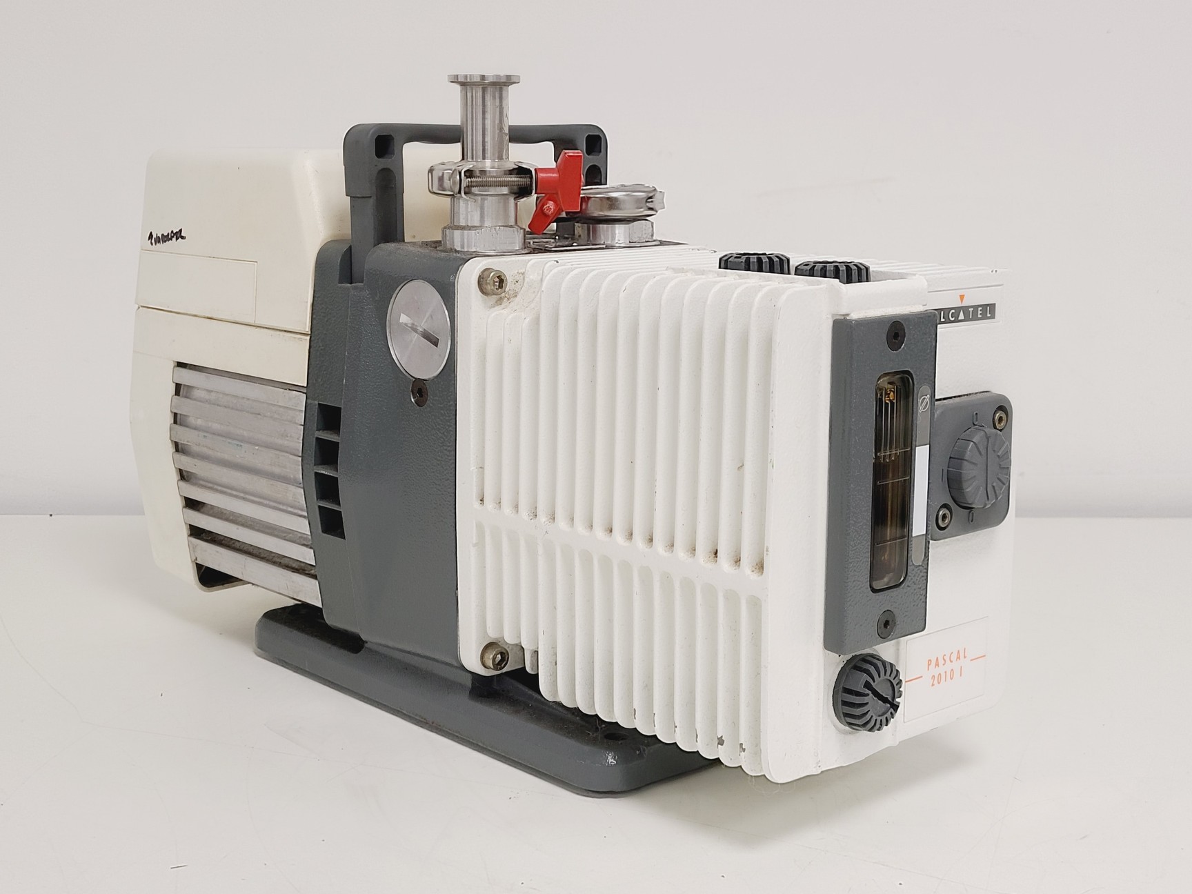 Image of Alcatel Pascal 2010i Rotary Vane Vacuum Pump