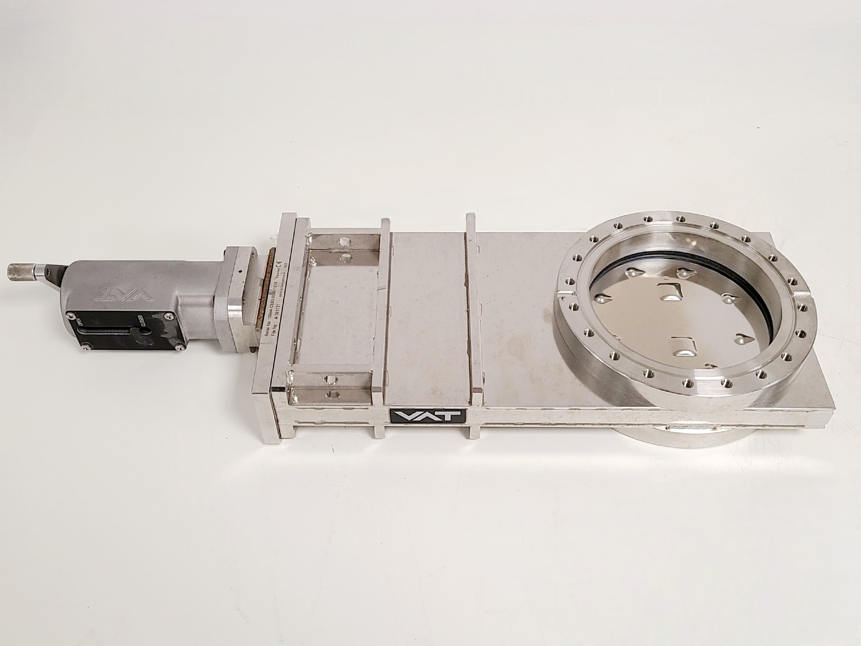 Image of VAT Series 10.4 Rectangular High Vacuum Gate Valve