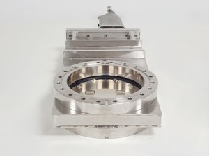 Thumbnail image of VAT Series 10.4 Rectangular High Vacuum Gate Valve