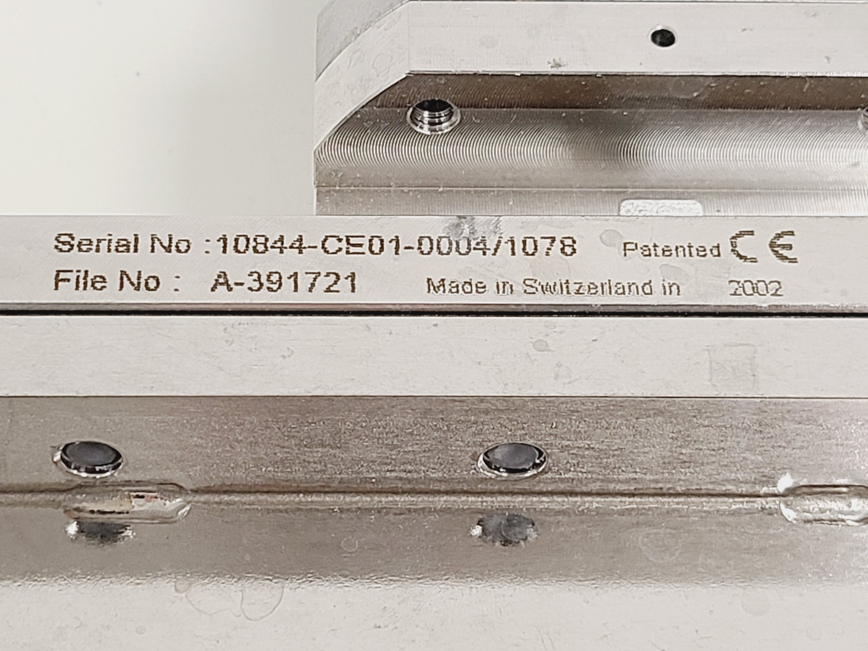 Image of VAT Series 10.4 Rectangular High Vacuum Gate Valve