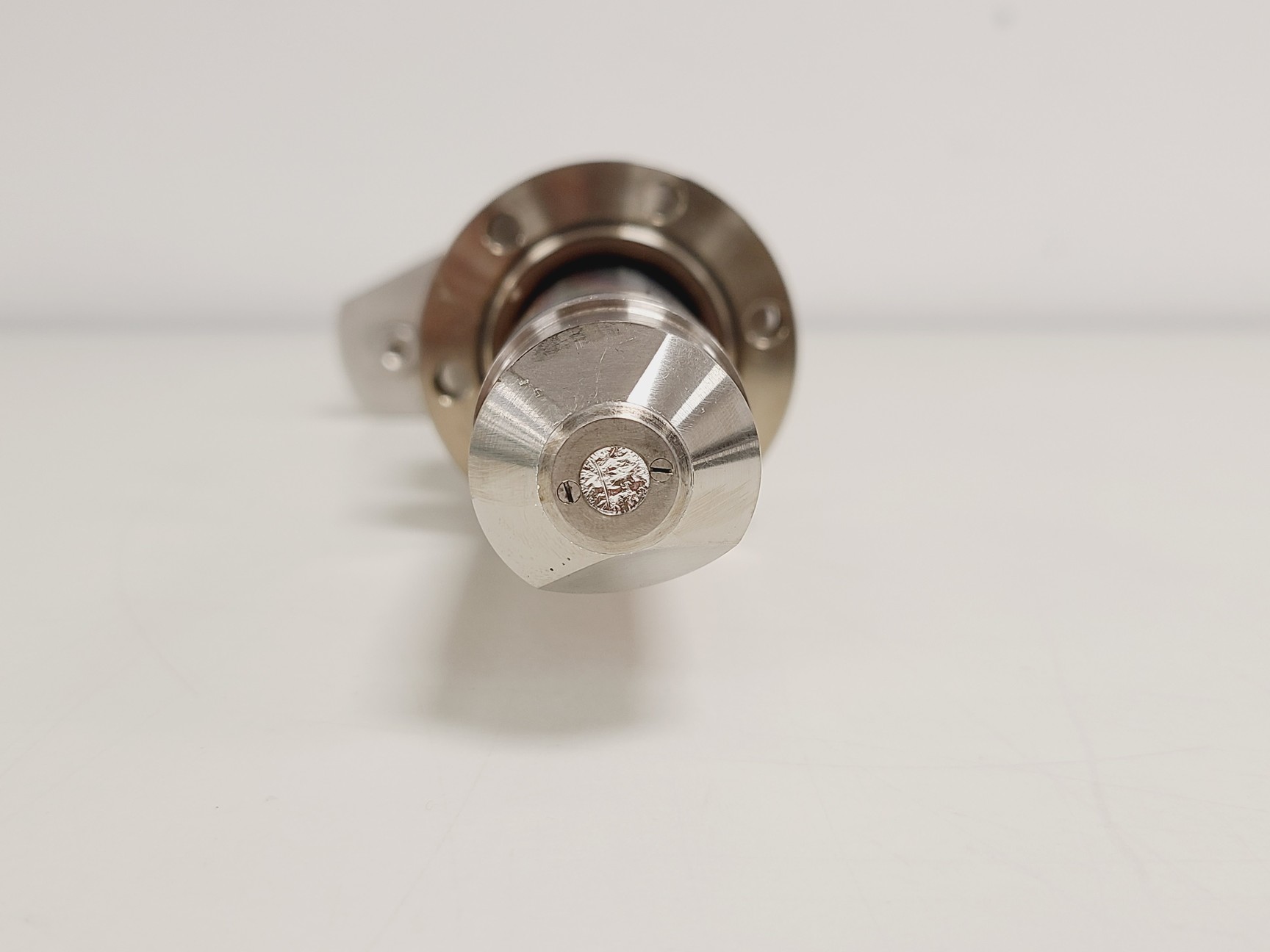 Image of Ultra High Vacuum (UHV) Effusion Cell for Preparation