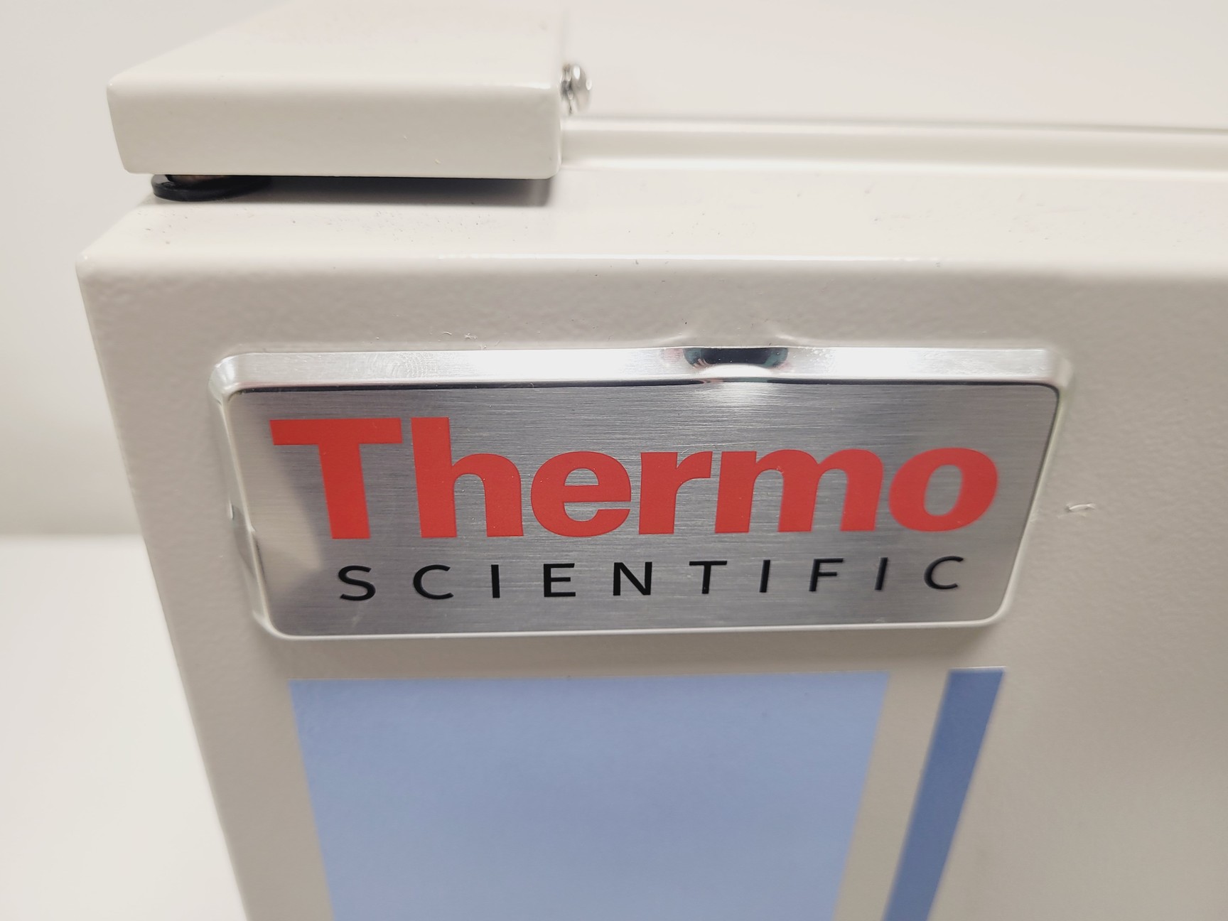 Image of Thermo Scientific MIDI 40 CO2 Benchtop Incubator