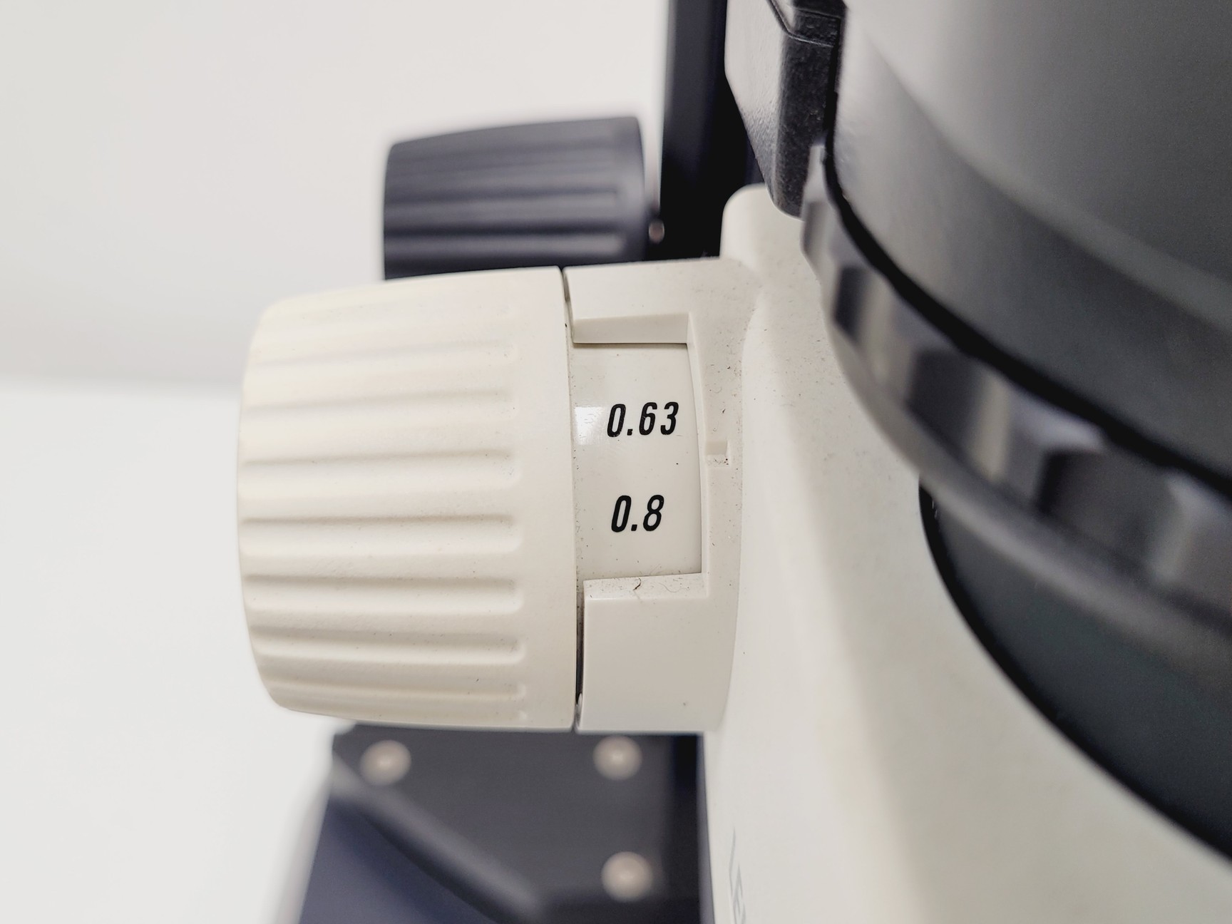 Image of Leica M60 Stereo Microscope, CLS 150 X Light Source, & MPS 60 Interface Panel