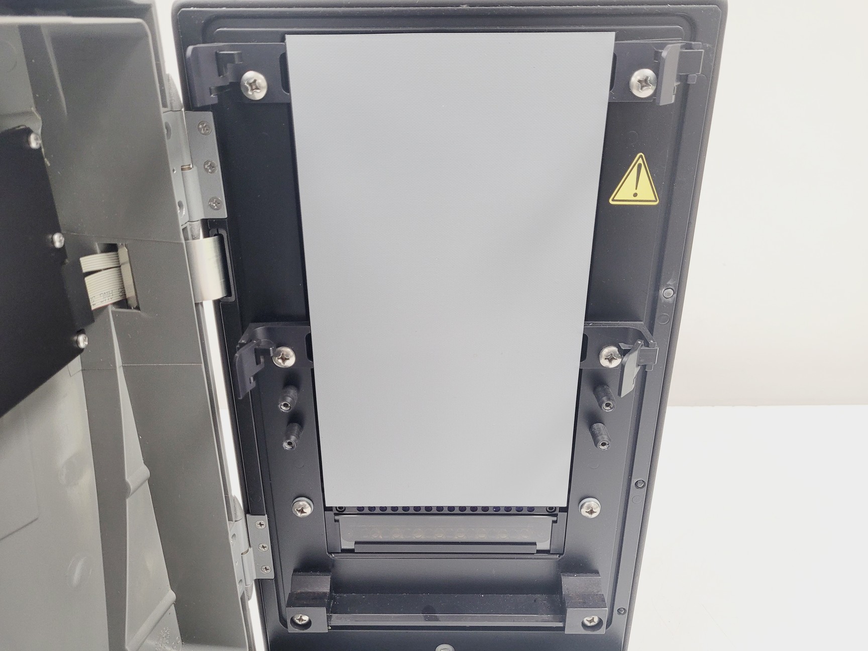 Image of Visible Genetics Long-Read Tower DNA Sequencer