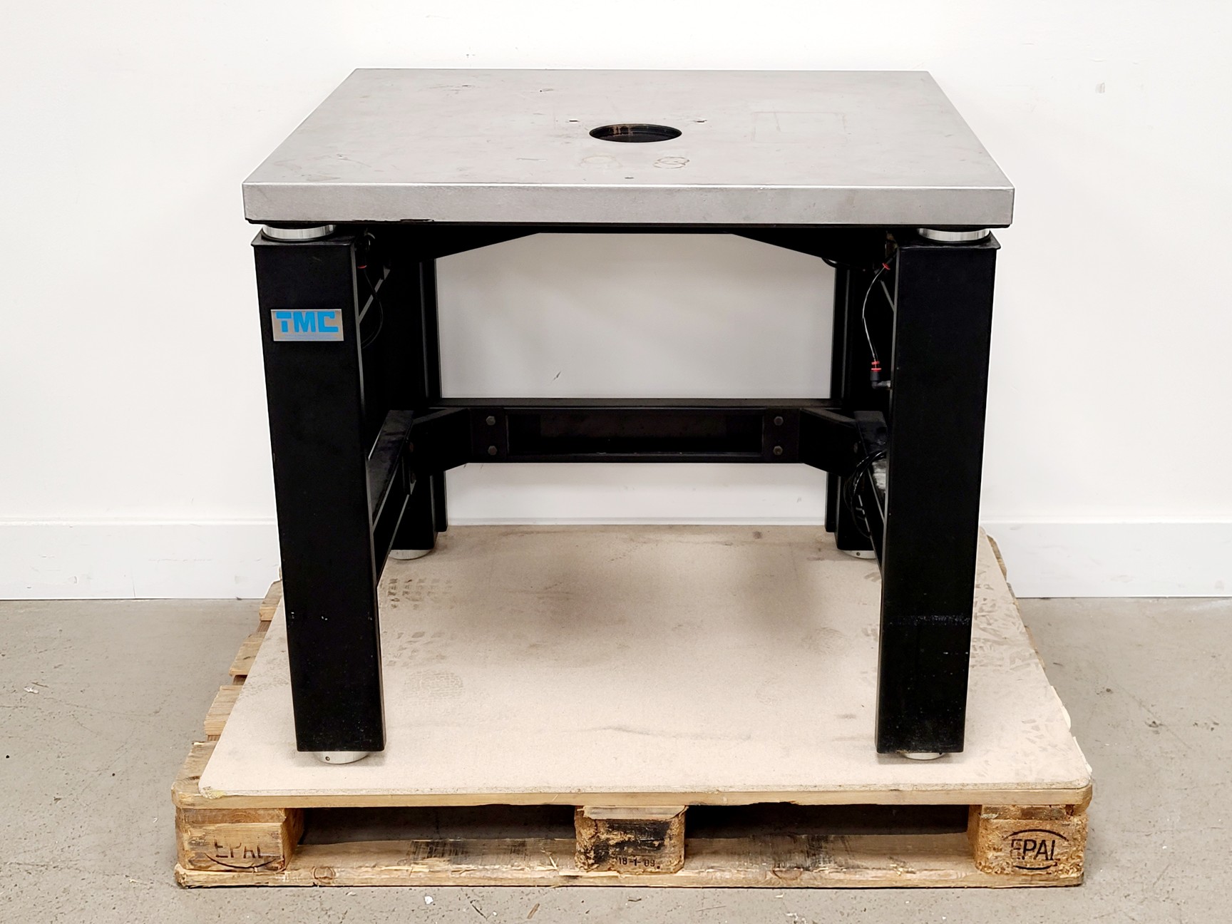 Image of TMC MICRO-g Anti-Vibration Table Model 63-530