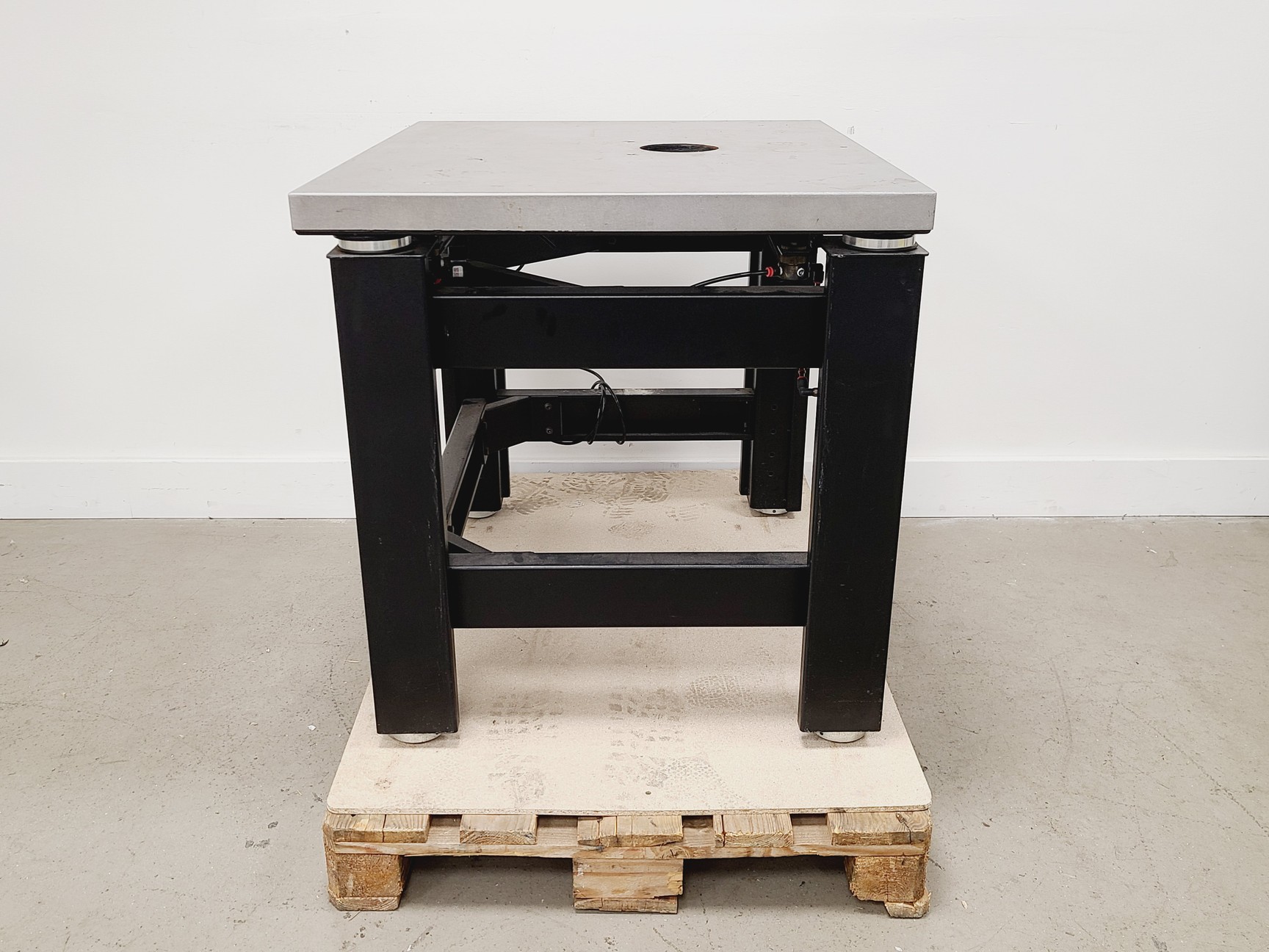 Image of TMC MICRO-g Anti-Vibration Table Model 63-530