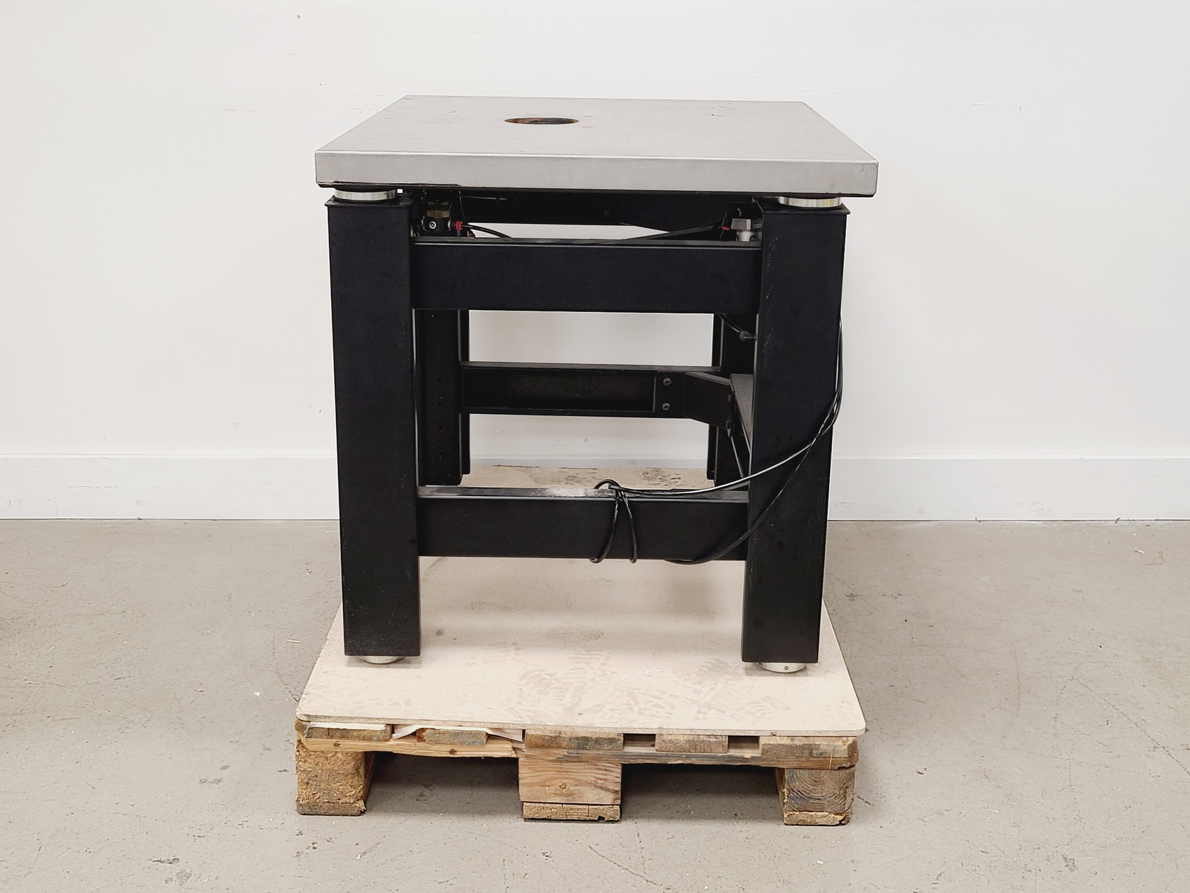 Image of TMC MICRO-g Anti-Vibration Table Model 63-530