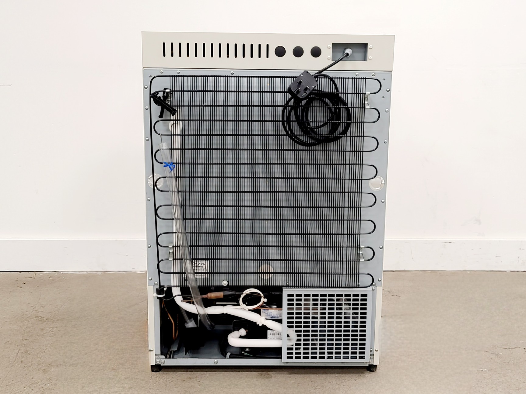 Image of Sanyo MIR-154 Floor Standing Incubator