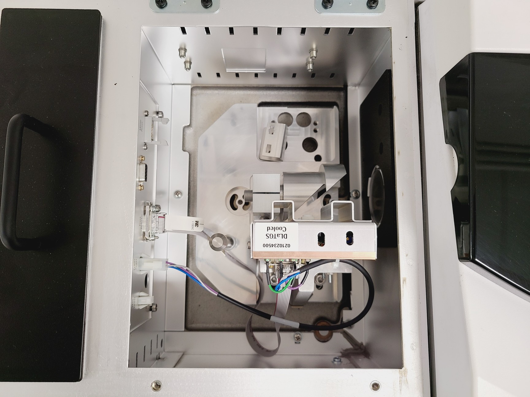 Image of Agilent Technologies Cary 660 FTIR Spectrometer w/ PC Lab