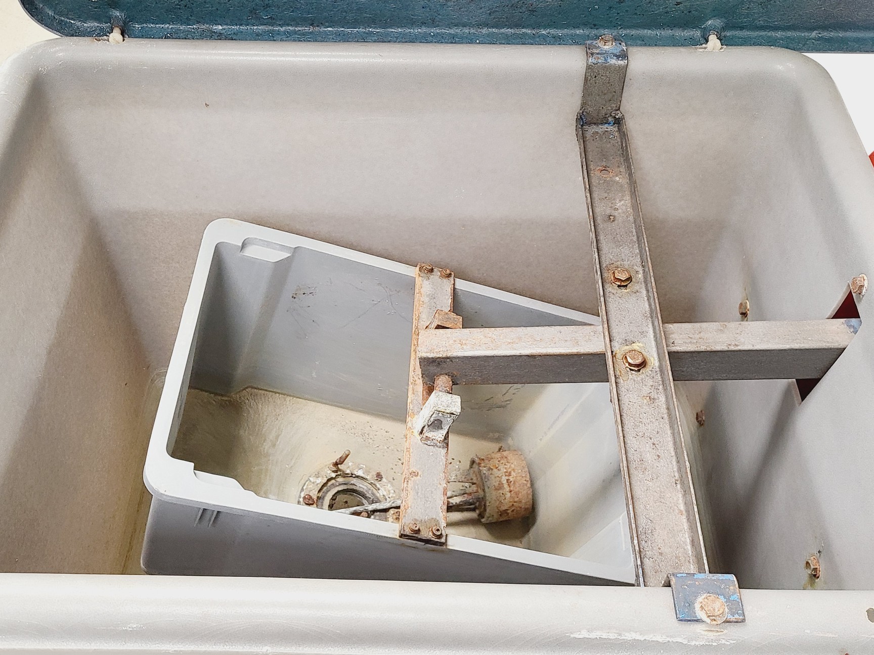 Image of TecQuipment Model H1 Hydraulic Bench