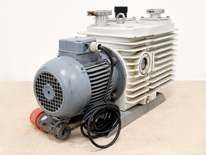 Thumbnail image of Leybold-Heraeus D30A Trivac Rotary Vane Vacuum Pump
