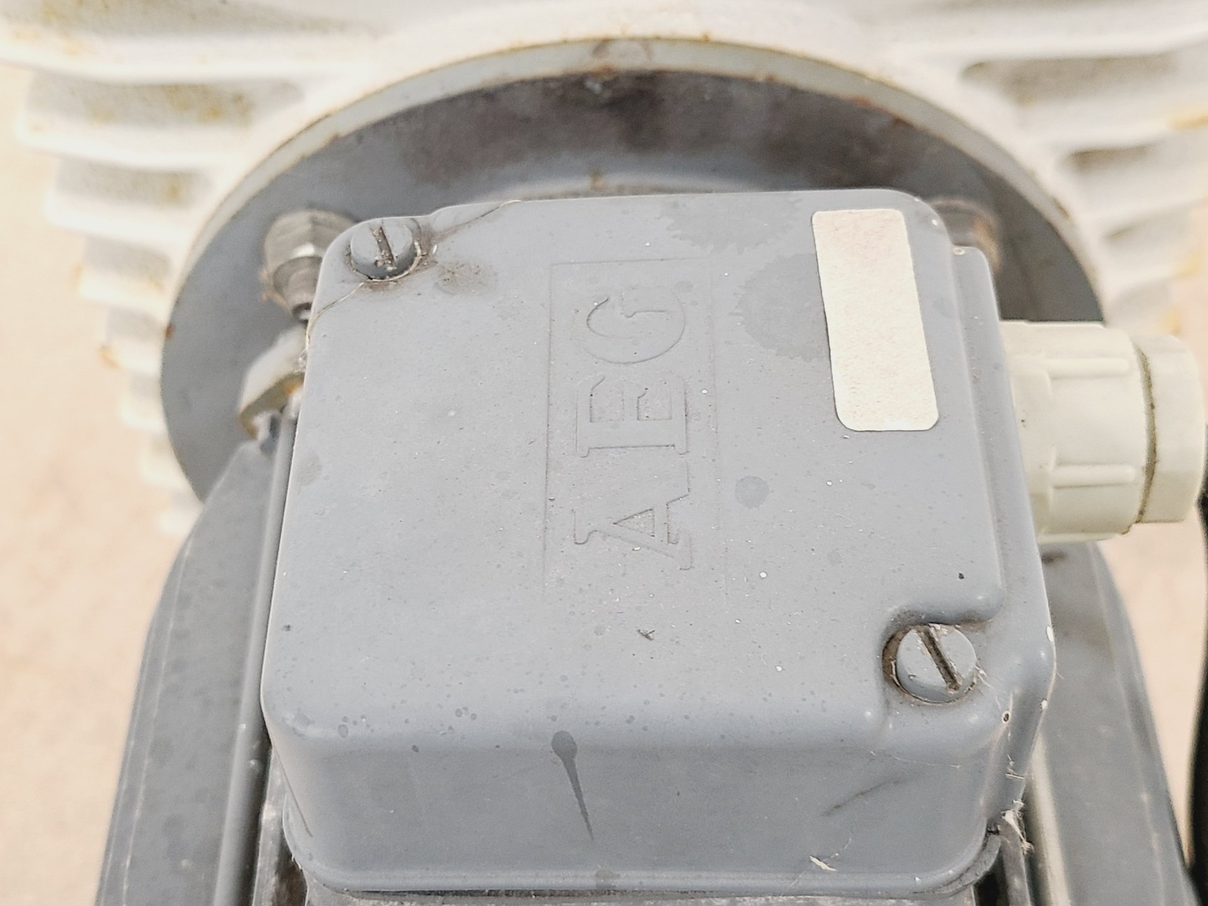 Image of Leybold-Heraeus D30A Trivac Rotary Vane Vacuum Pump