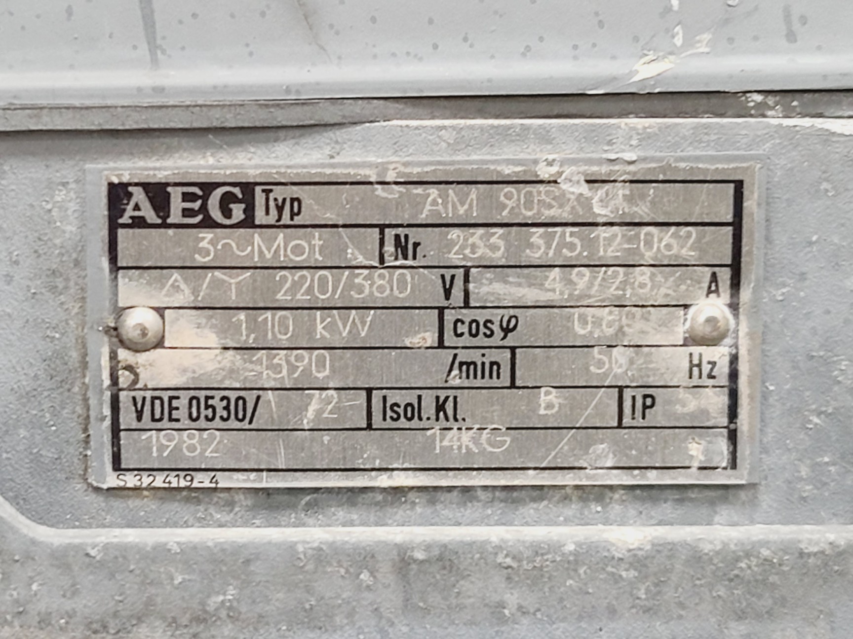 Image of Leybold-Heraeus D30A Trivac Rotary Vane Vacuum Pump