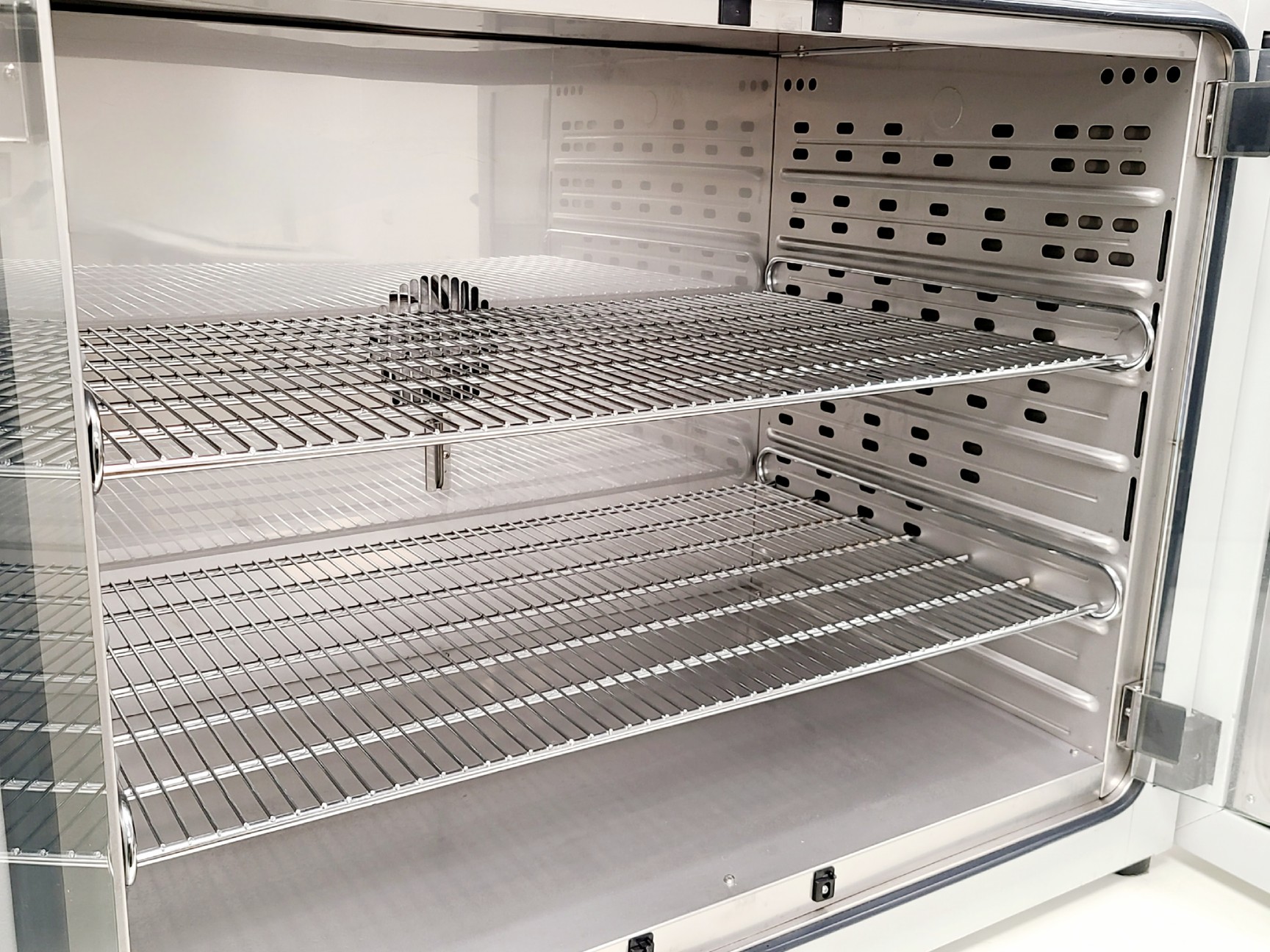 Image of Binder BF 240 Forced Convection Incubator
