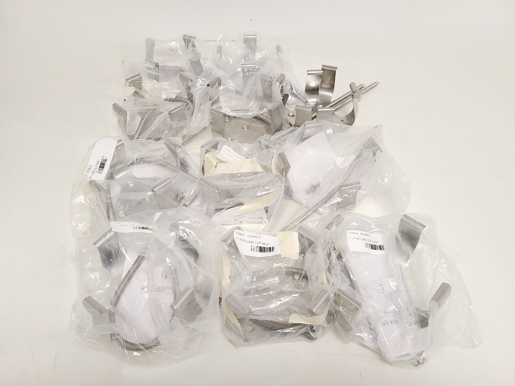 Image of Lot of ThermoFisher MAXQ 8000 Shaking Incubator Flask Clips and Clamps 