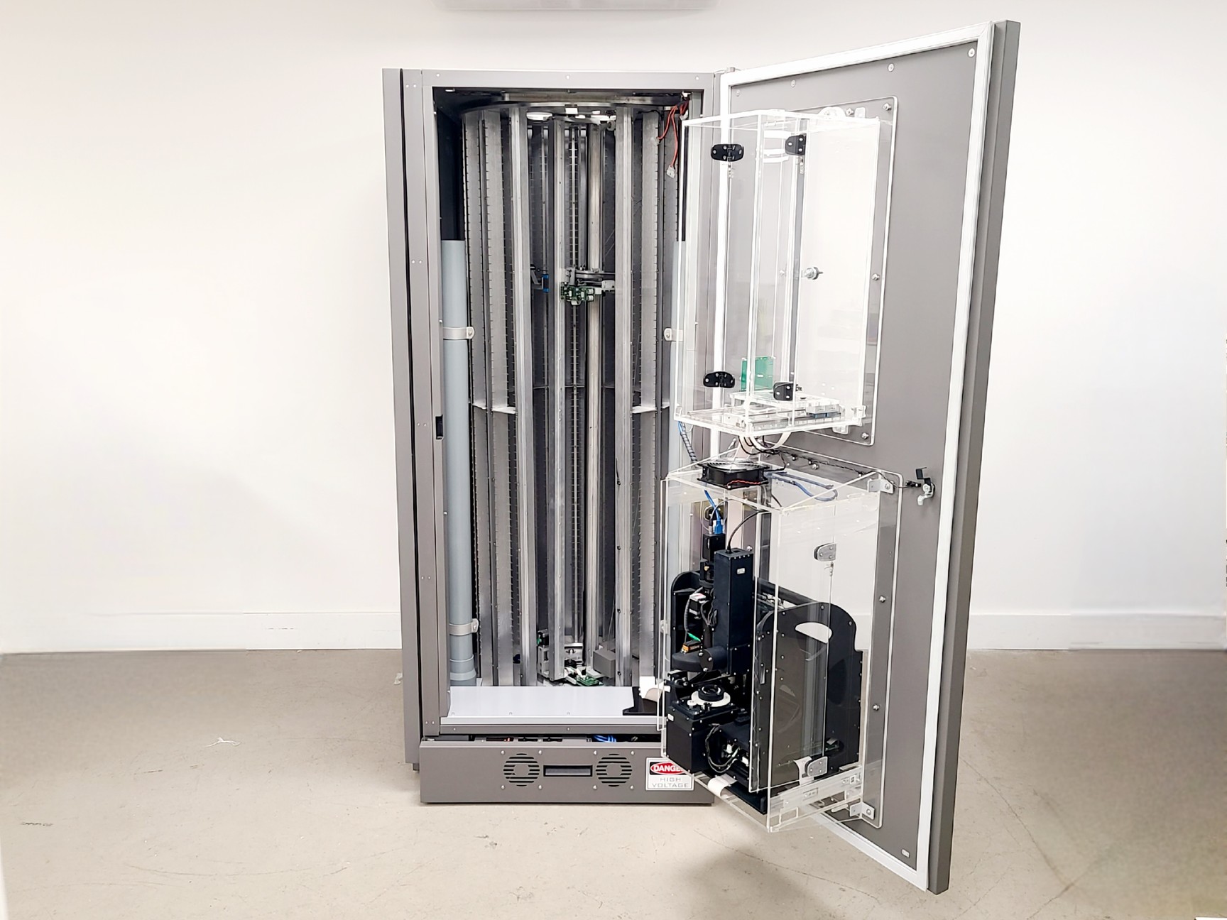 Image of Formulatrix R-1000 Rock Imager Protein Crystallization Imager Lab