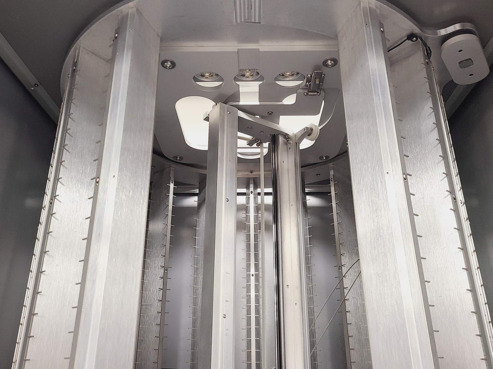 Image of Formulatrix R-1000 Rock Imager Protein Crystallization Imager Lab