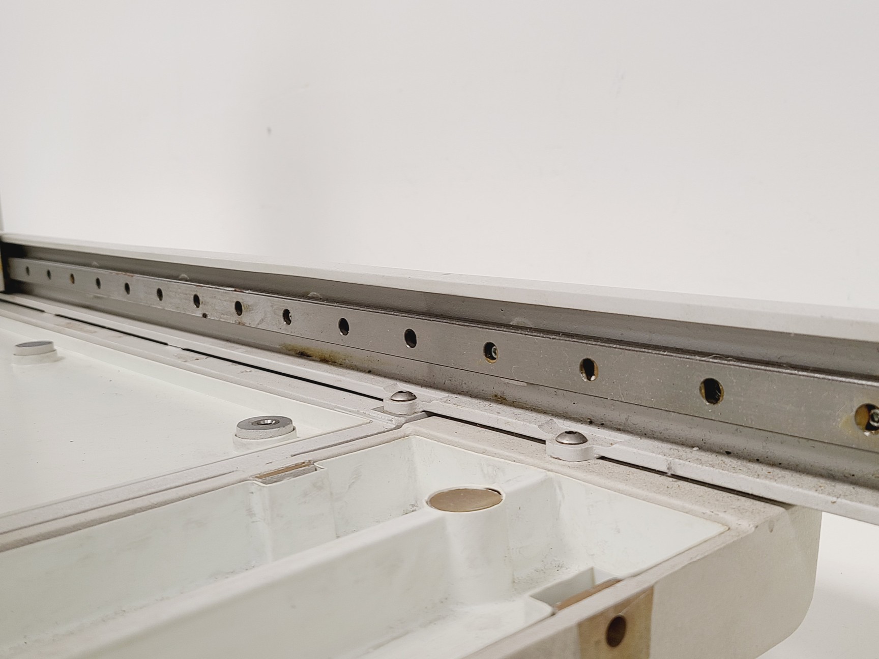 Image of Beckman Coulter Biomek 2000 Laboratory Automation Workstation Lab