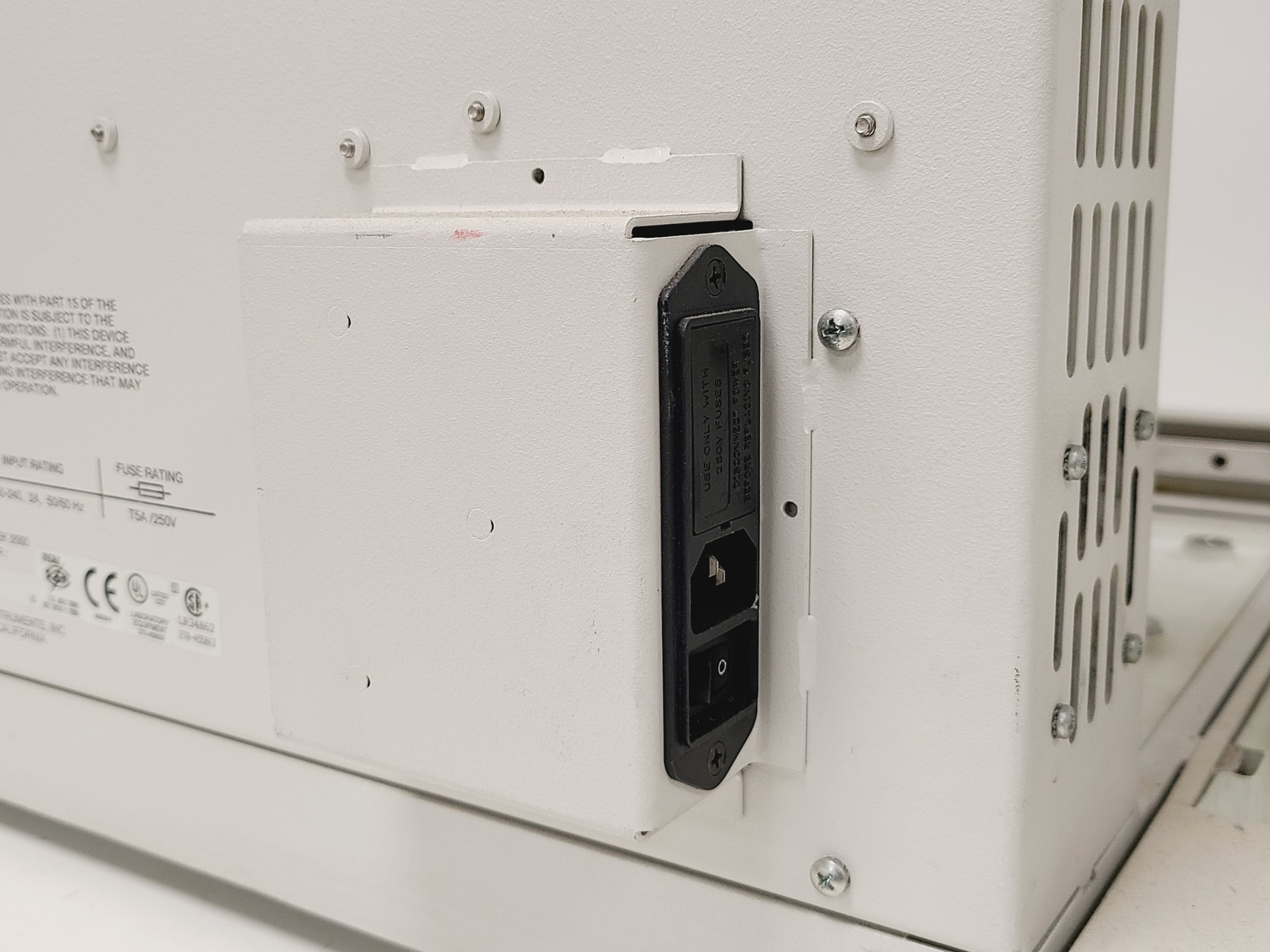 Image of Beckman Coulter Biomek 2000 Laboratory Automation Workstation Lab