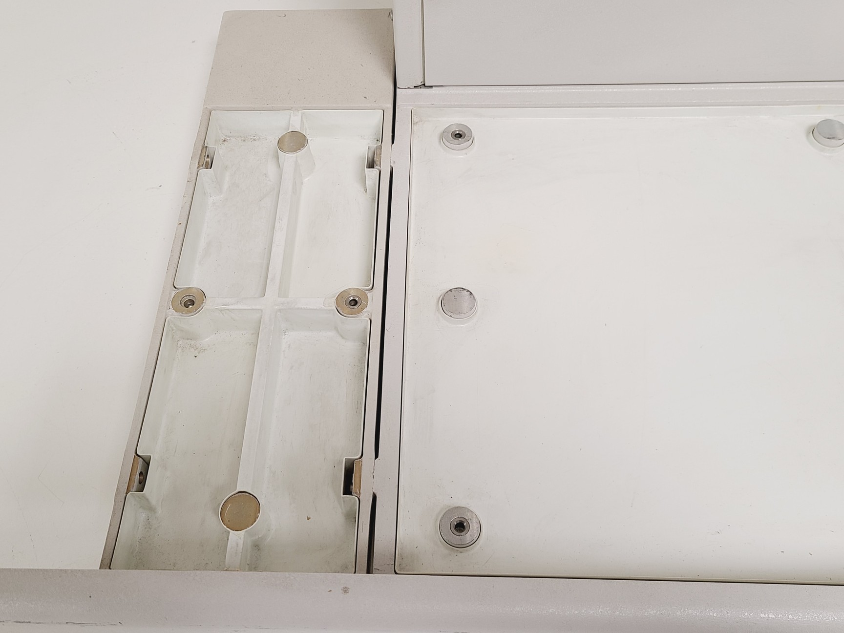 Image of Beckman Coulter Biomek 2000 Laboratory Automation Workstation Lab