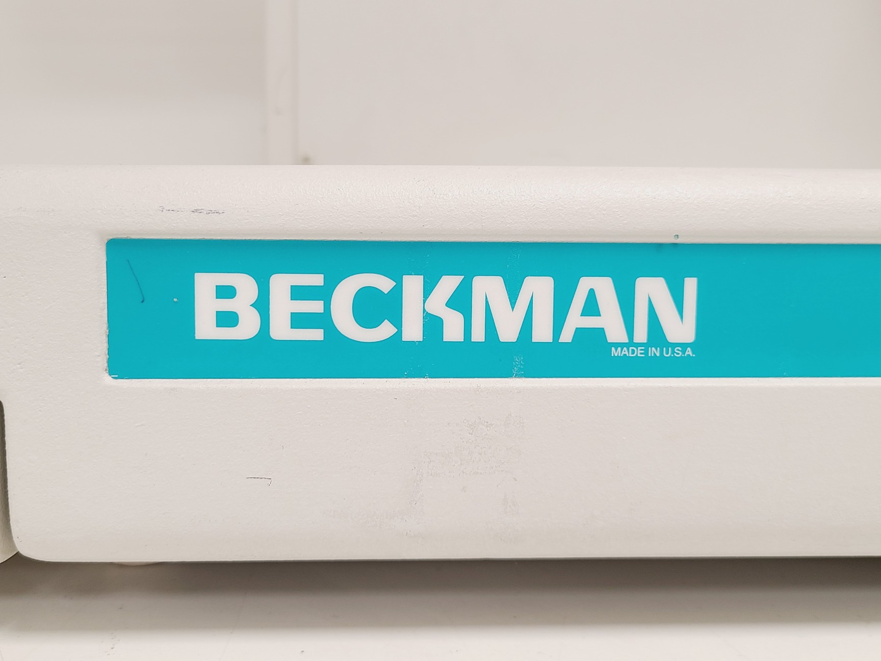 Image of Beckman Coulter Biomek 2000 Laboratory Automation Workstation Lab