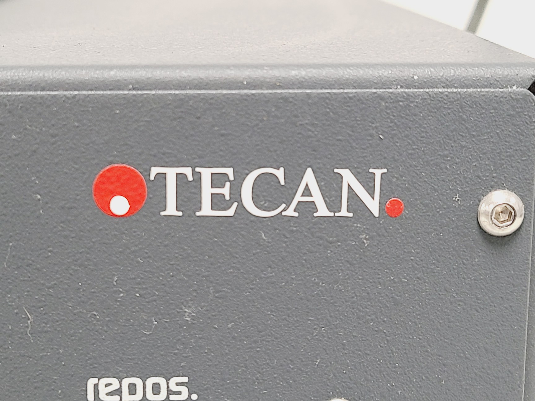 Image of Tecan Freedom Evo-2 200 Liquid Handler w/ Tips, Accessories and Software Lab