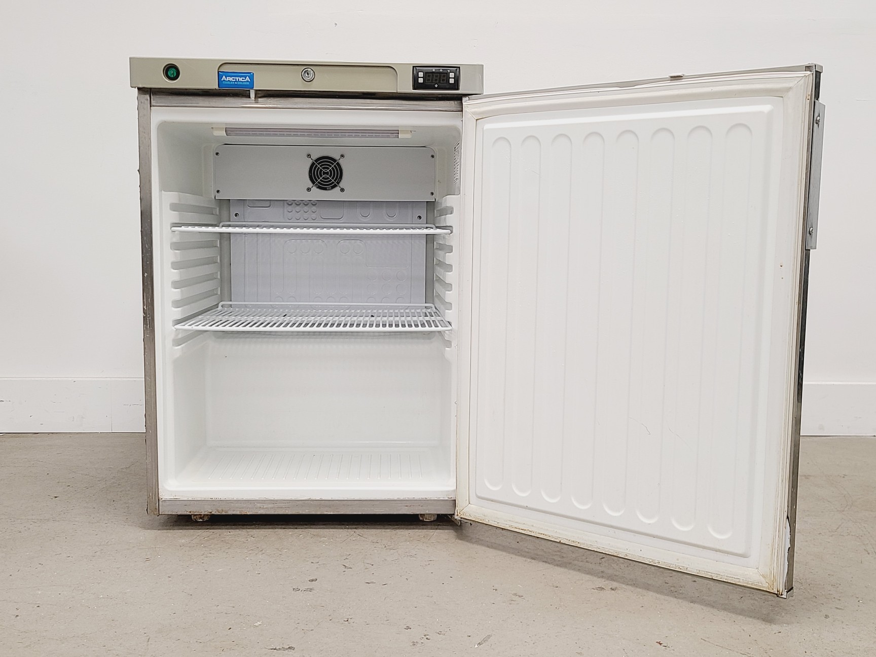Image of Arctica Fridge Model HEA701