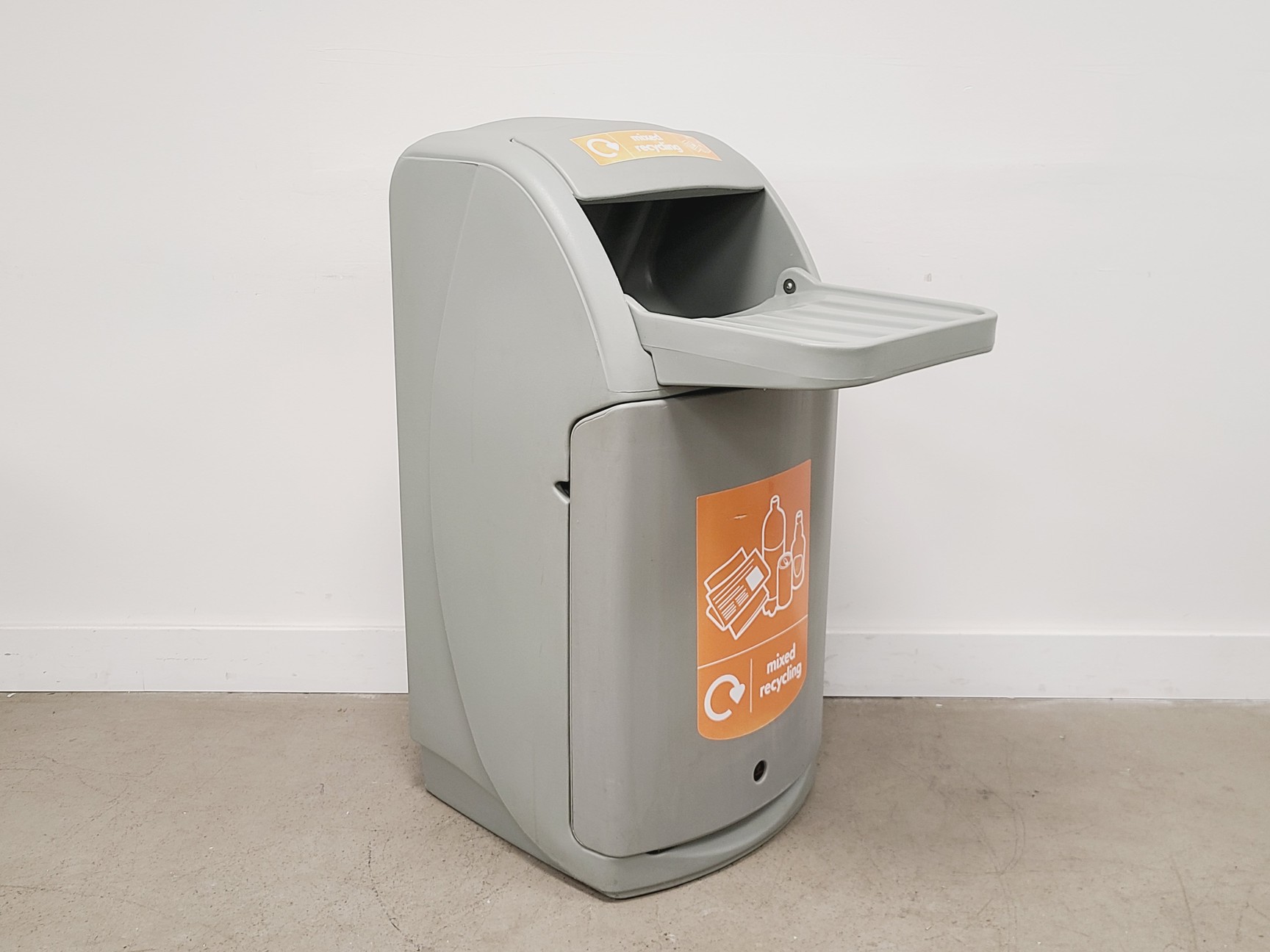 Image of 4 × Glasdon Combo Tray Shelf Bin Stations – Mixed / Food / Liquids / Vegware