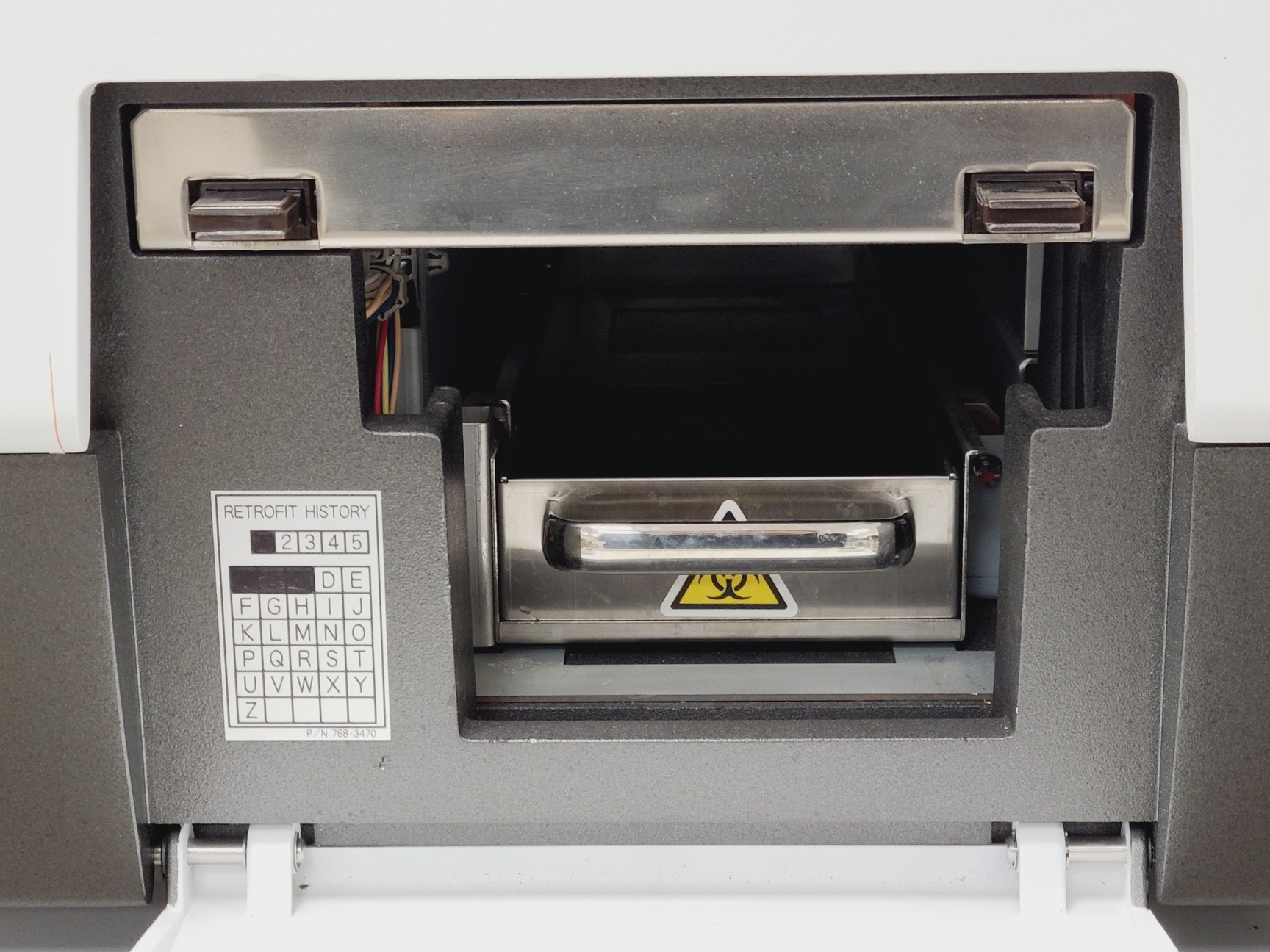 Image of Roche Cobas e 411 Automated Analyser (Disk System) with Stand