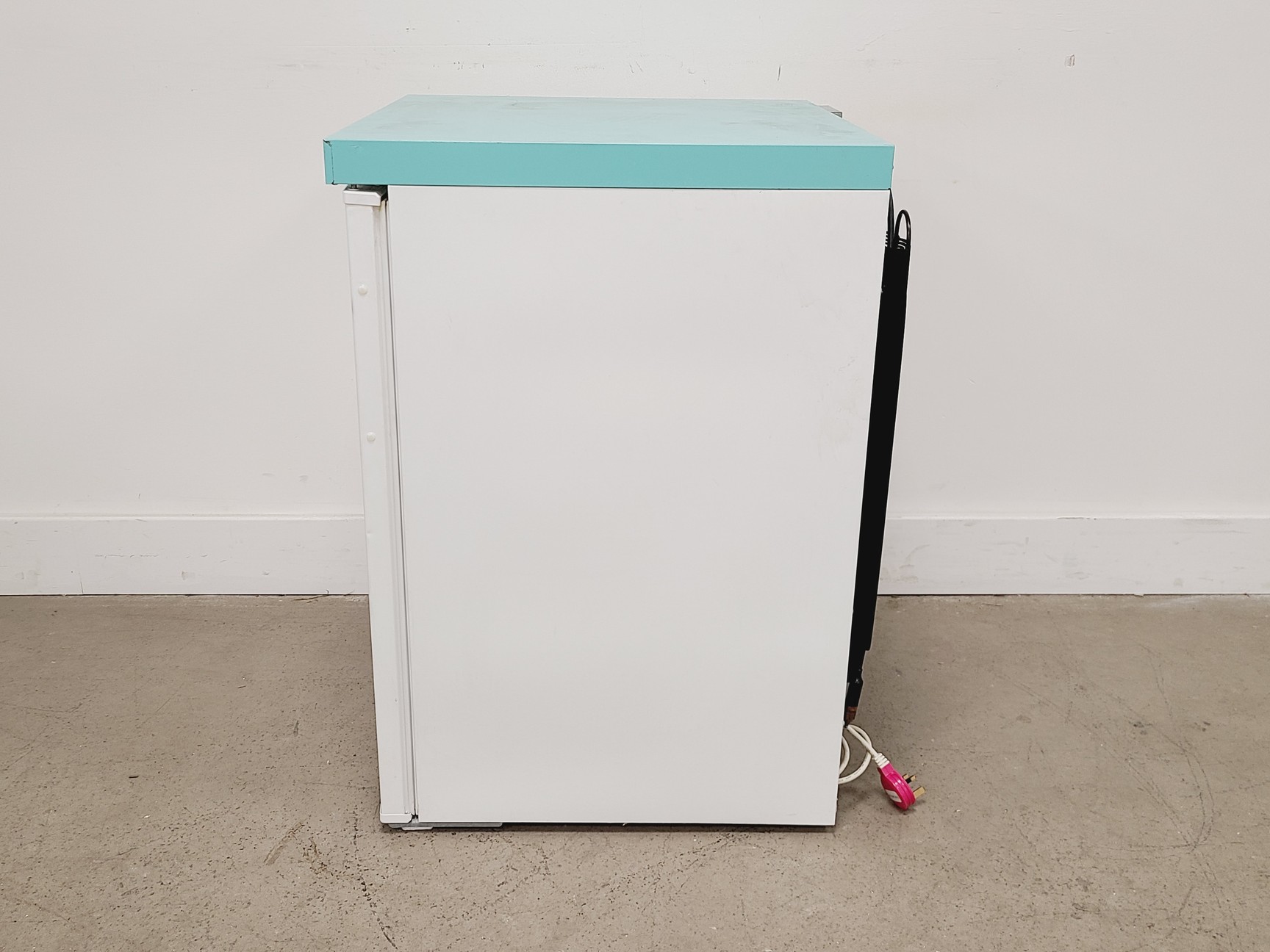 Image of LEC Medical Freezer Model LM LSF151