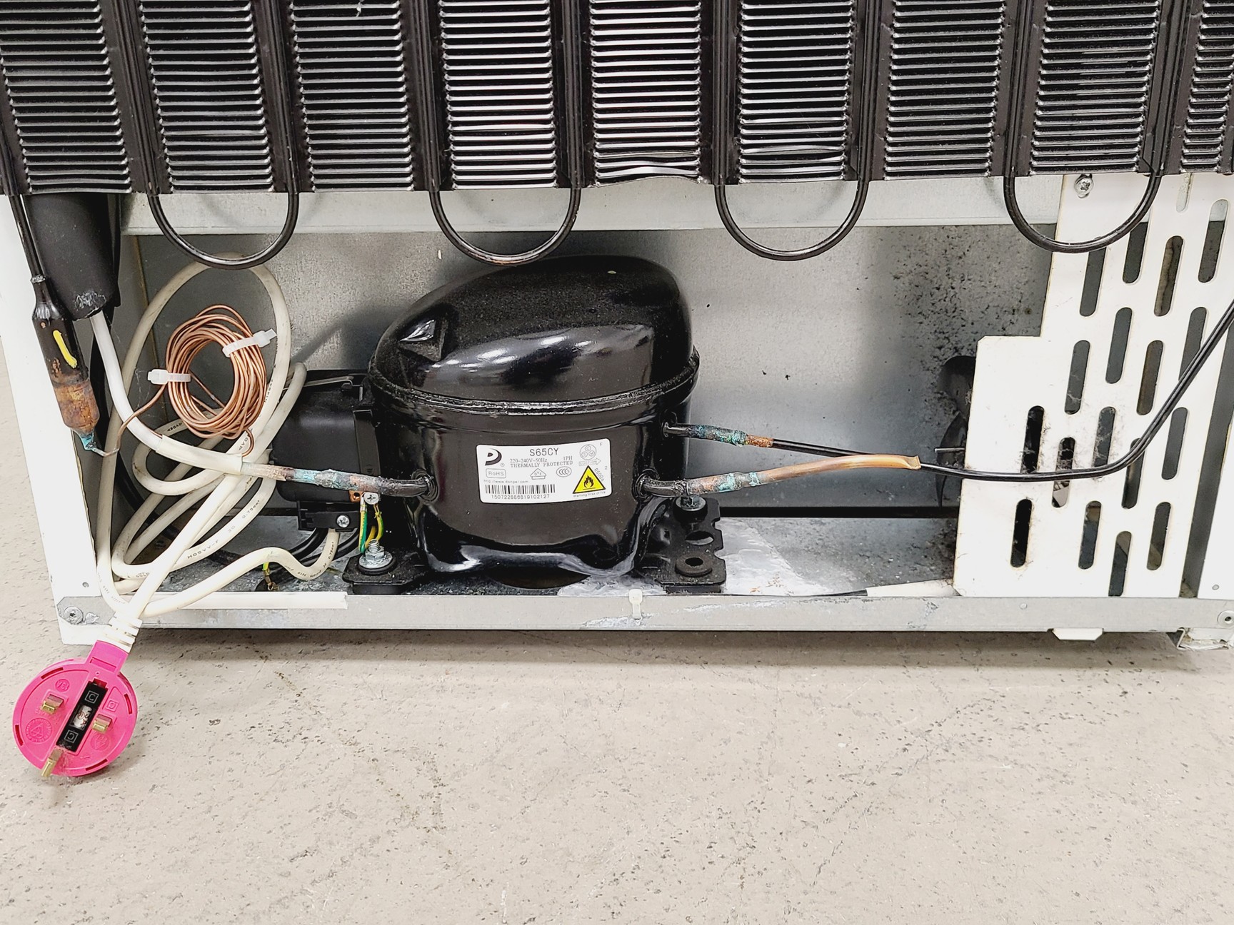 Image of LEC Medical Freezer Model LM LSF151