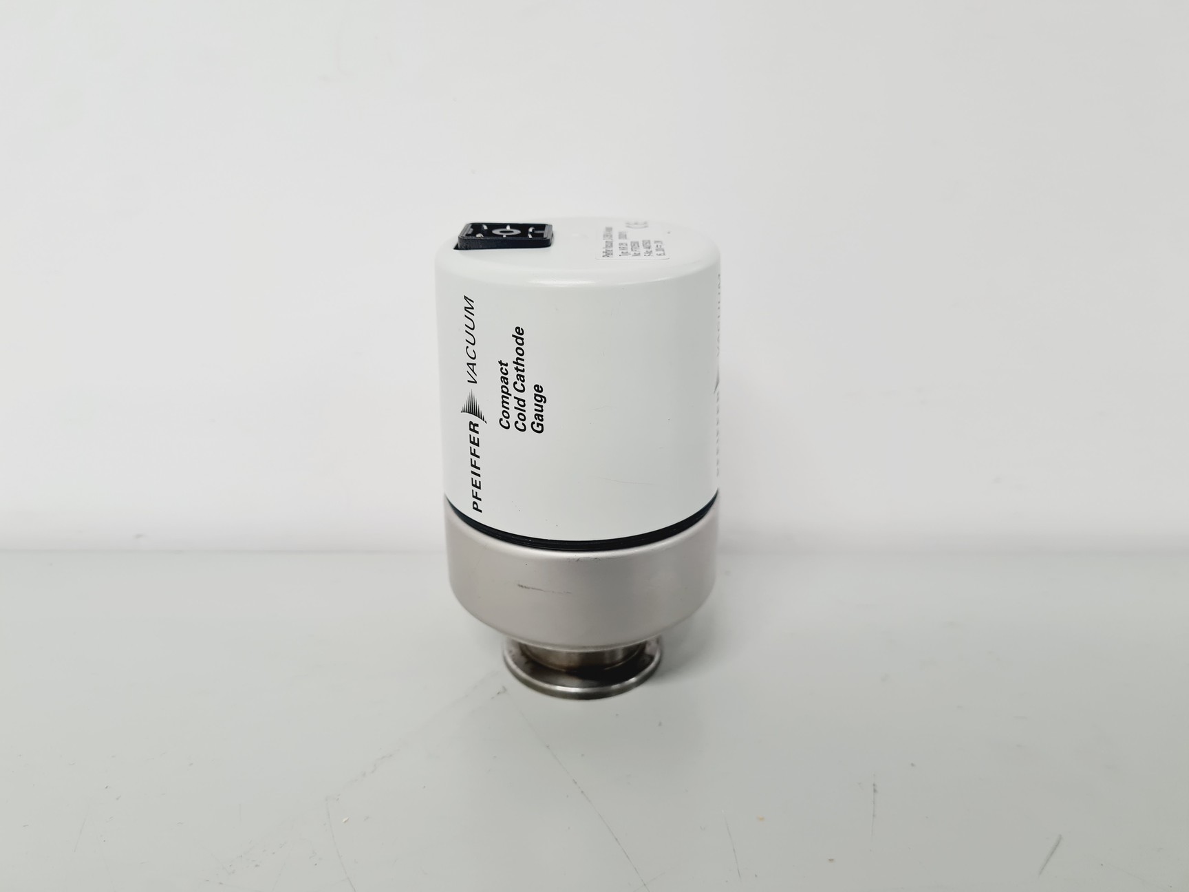 Image of Pfeiffer Vacuum Compact Cold Cathode Gauge IKR 251