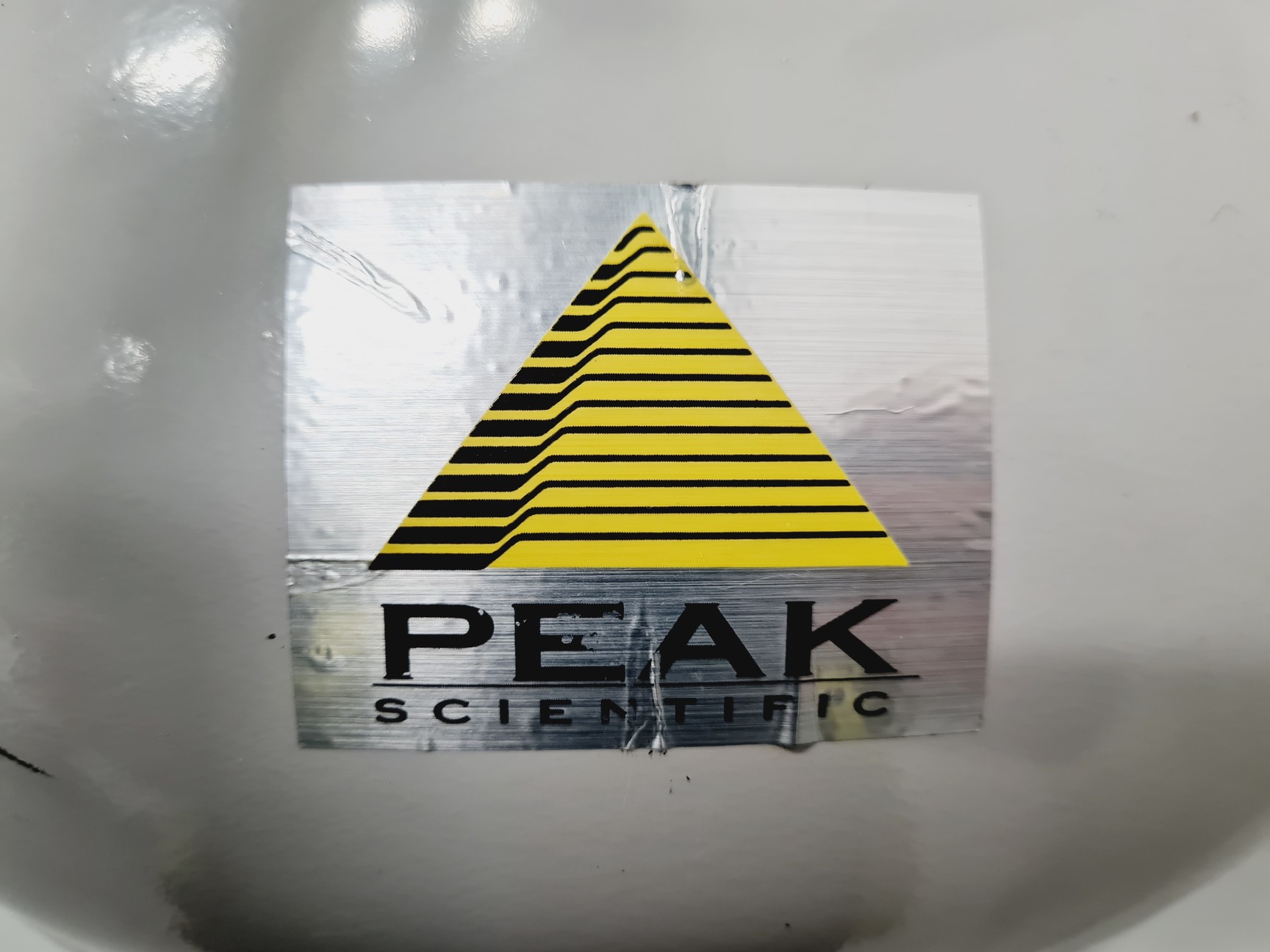 Image of Peak Scientific Nitrogen 108 L Gas Tank