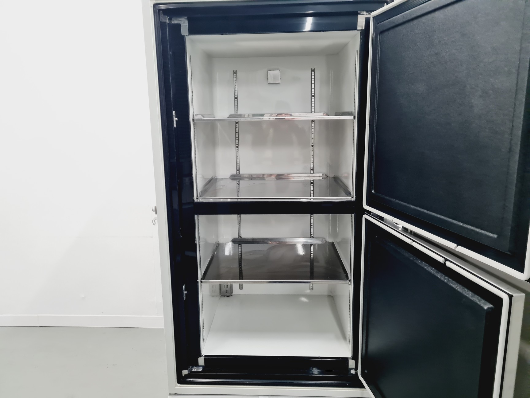 Image of Nuaire Model: NU-9483E -86˚c Lab Freezer