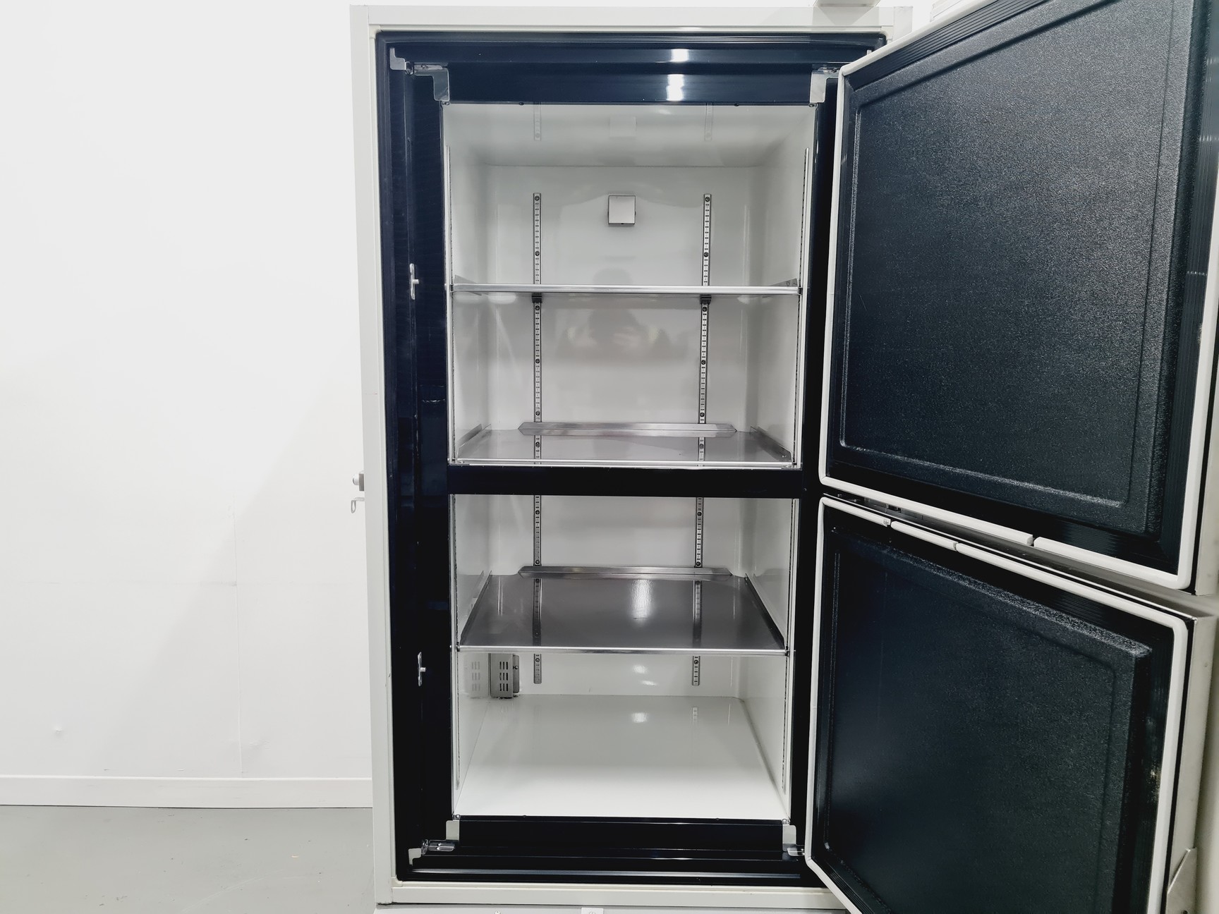 Image of Nuaire Model: NU-9483E -86˚c Lab Freezer