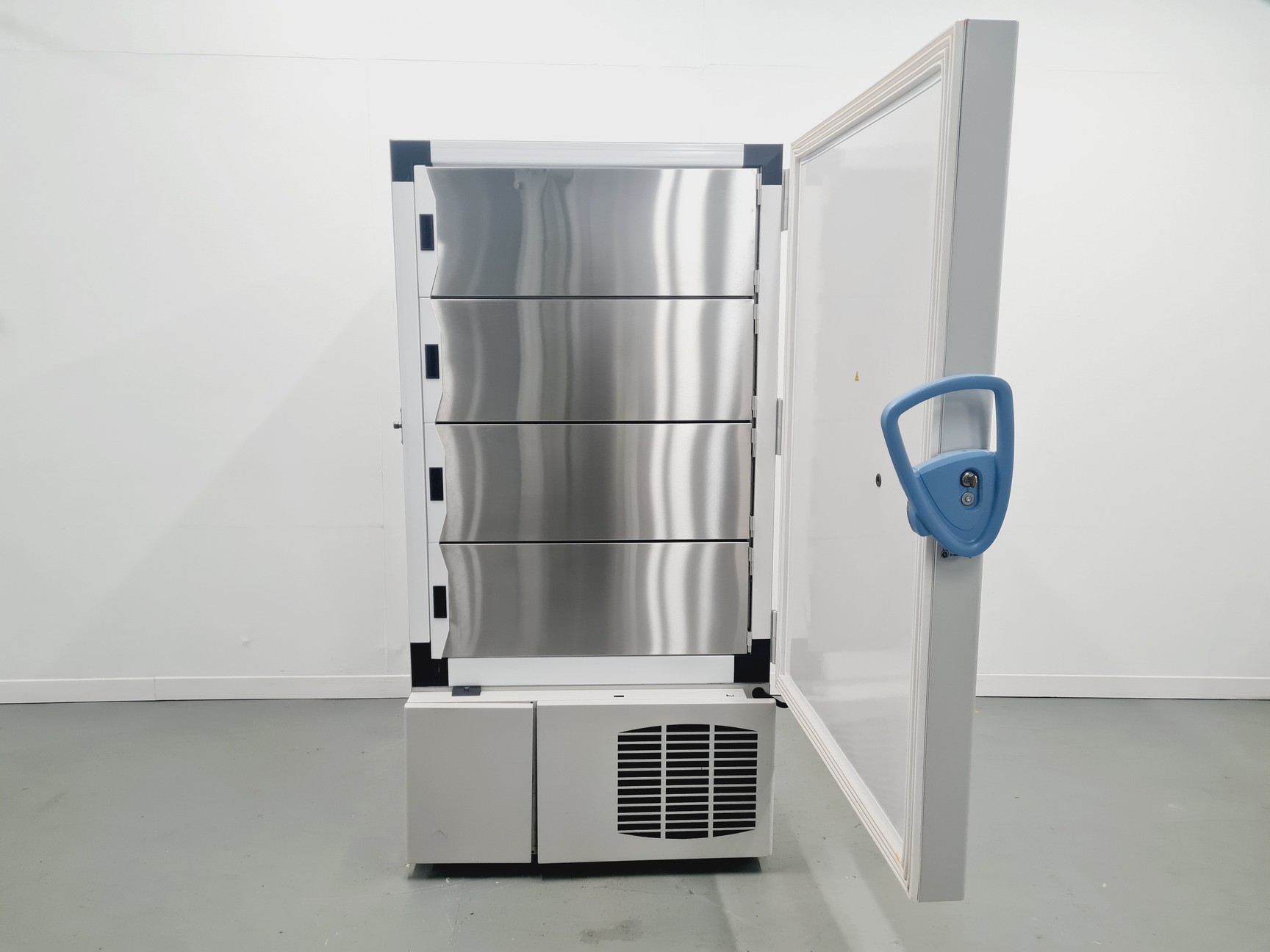 Image of Thermo Scientific Forma 88000 Series Ultra-Low Temperature Freezer