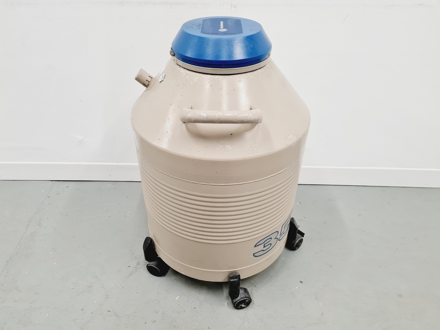 Image of Taylor-Wharton 35 VHC Liquid Nitrogen Dewar with wheeled stand
