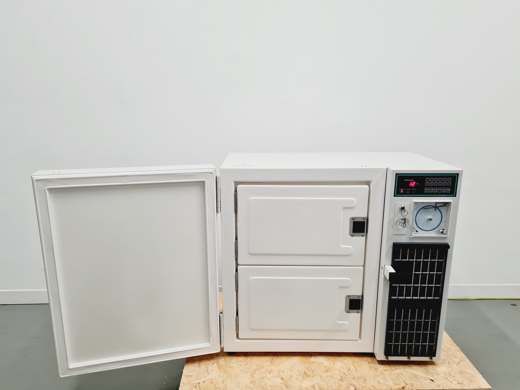 U101 Innova New Brunswick Scientific Innova U101 -86 Ultra Low Temperature Freezer