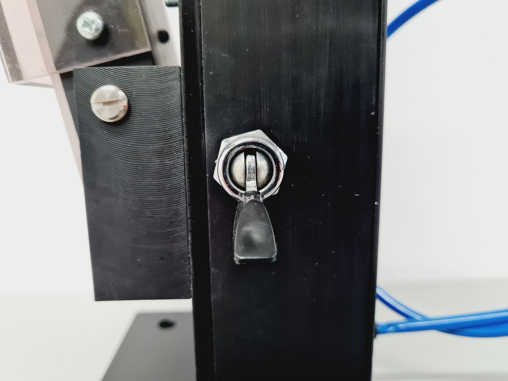 Image of Adhere Hydraulic Mixer